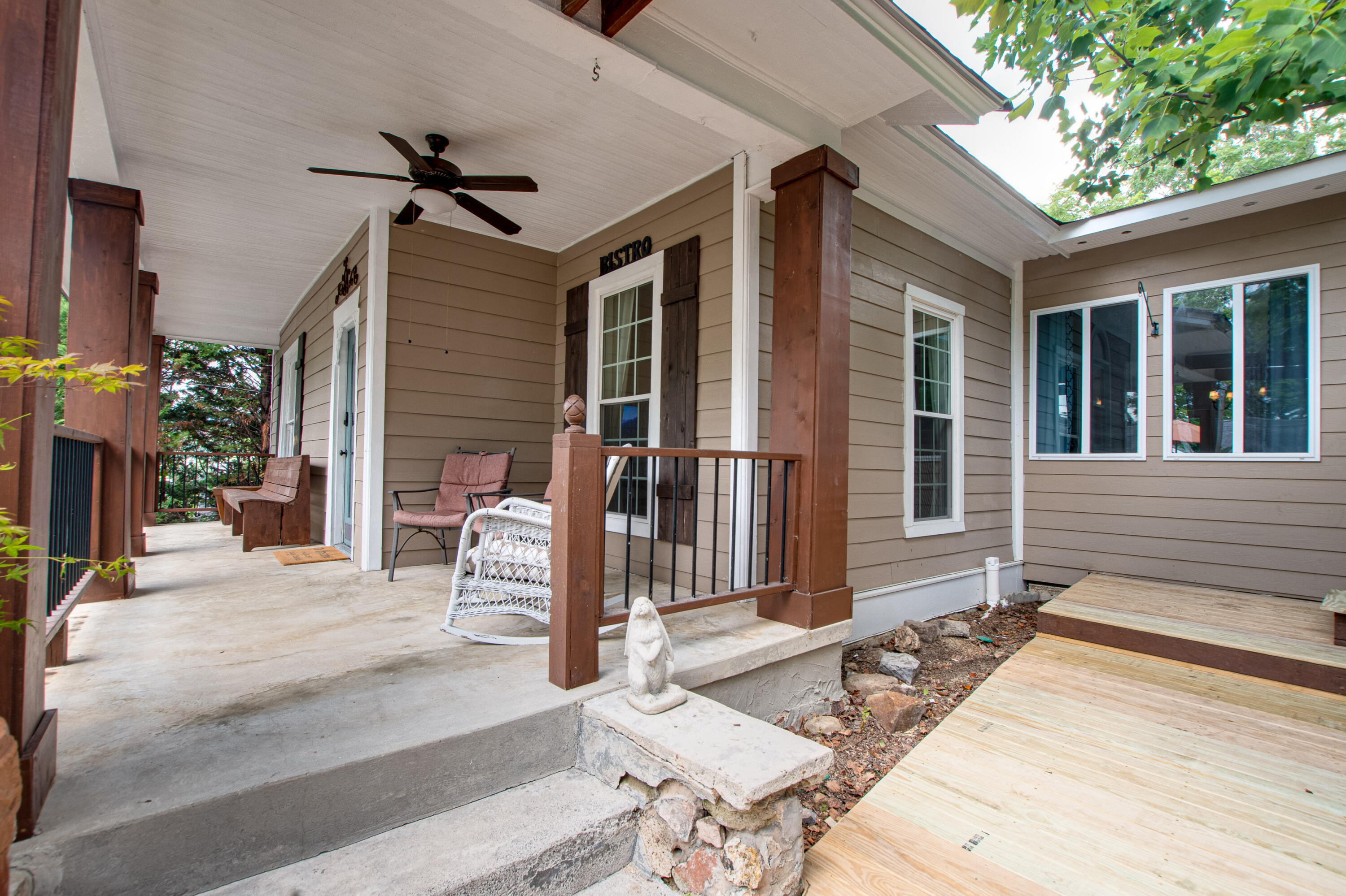 111 Abernathy Street