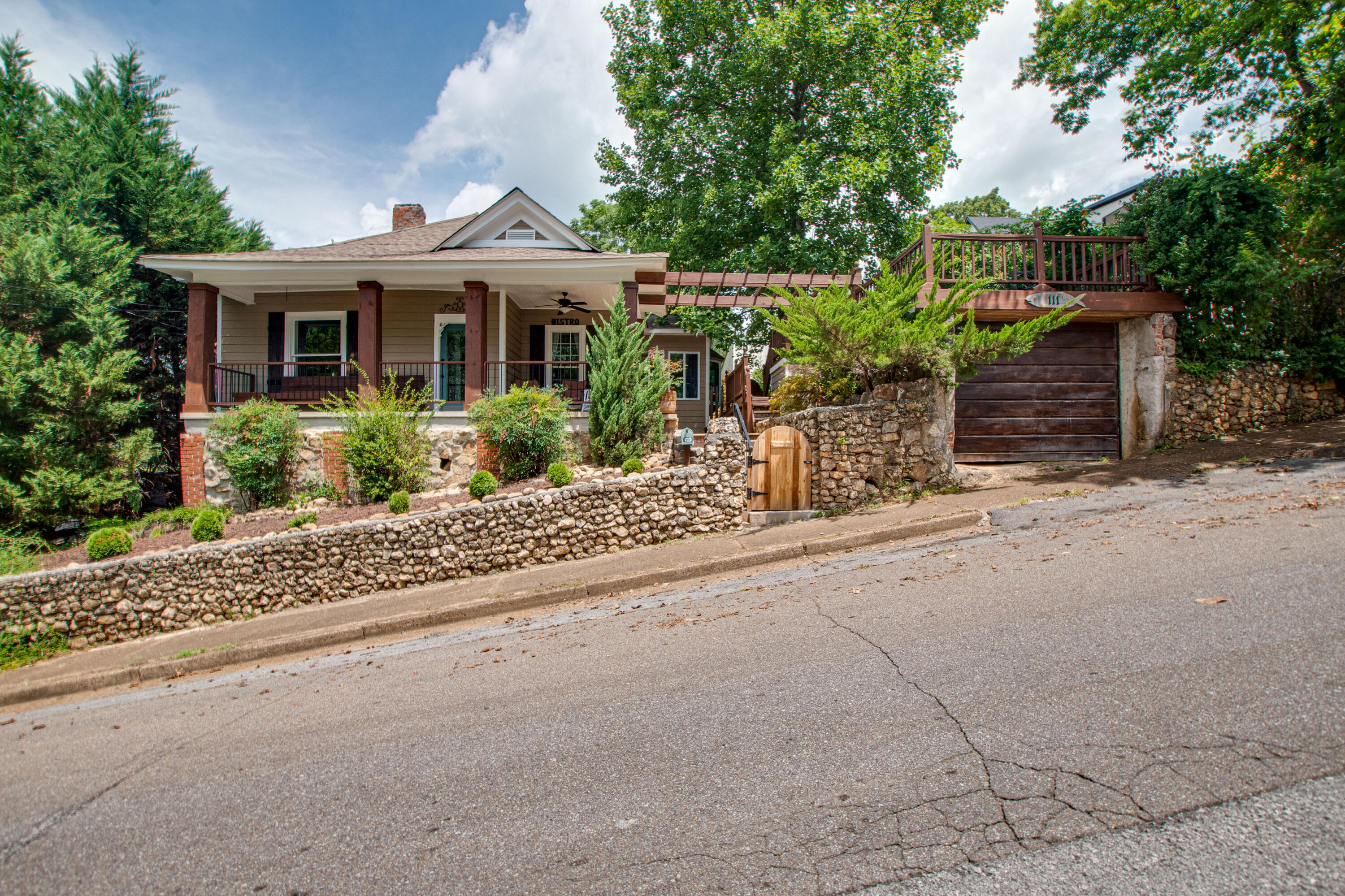 111 Abernathy Street