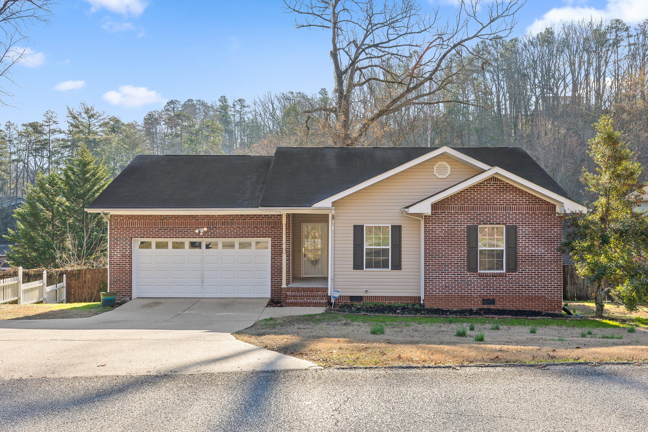 738 S Seminole Dr