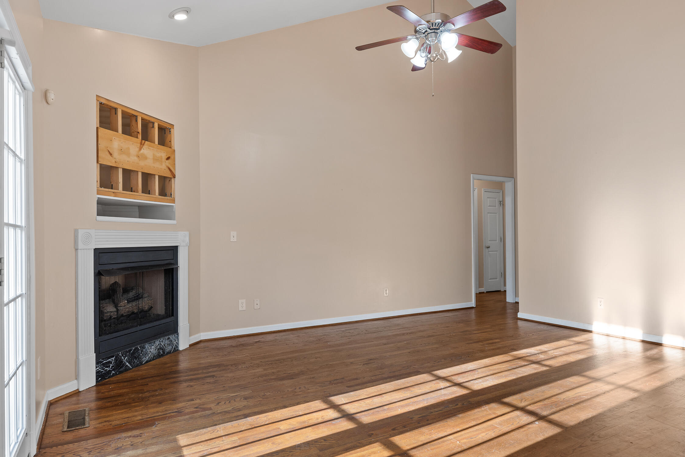 738 S Seminole Dr