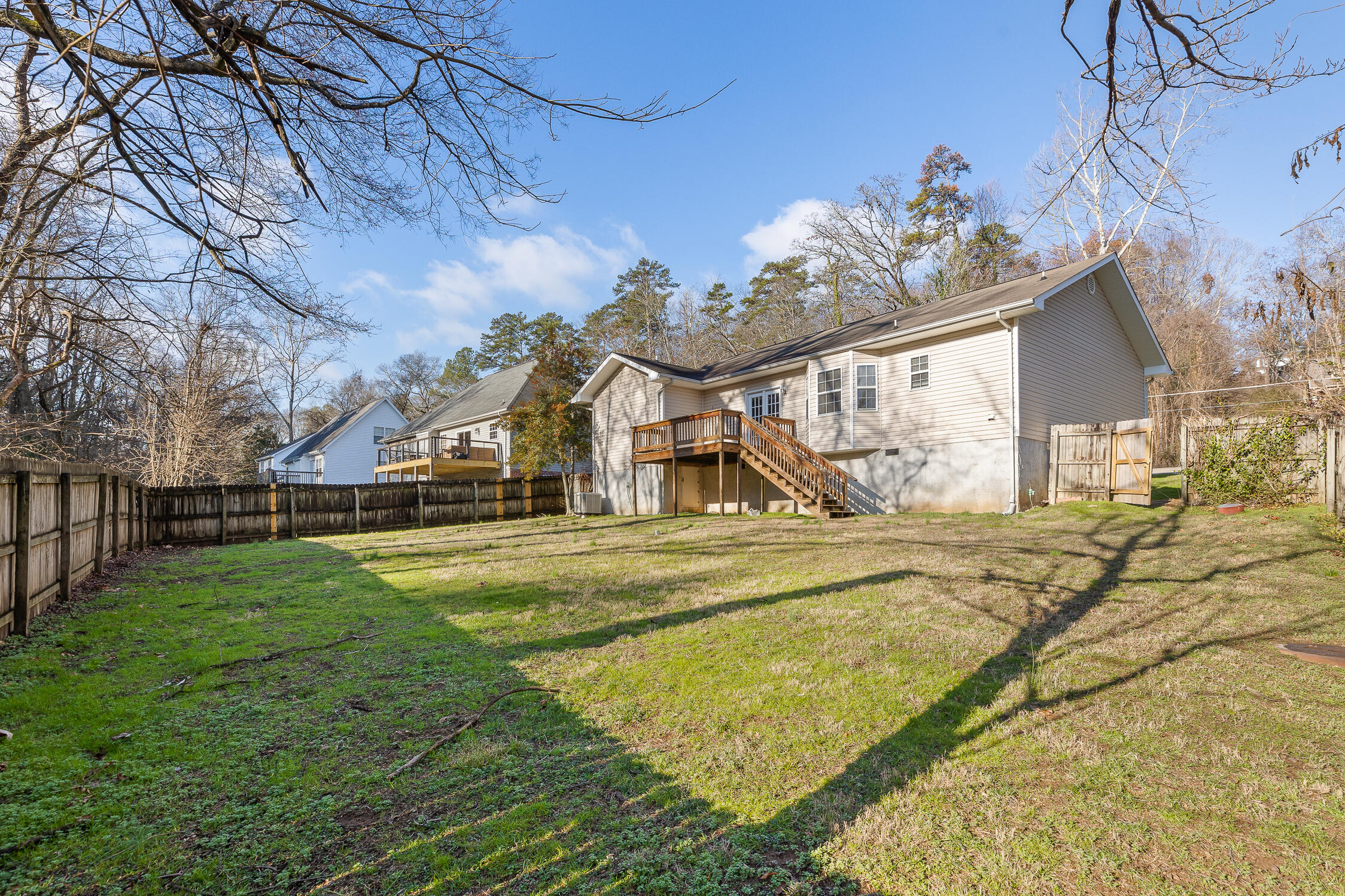 738 S Seminole Dr