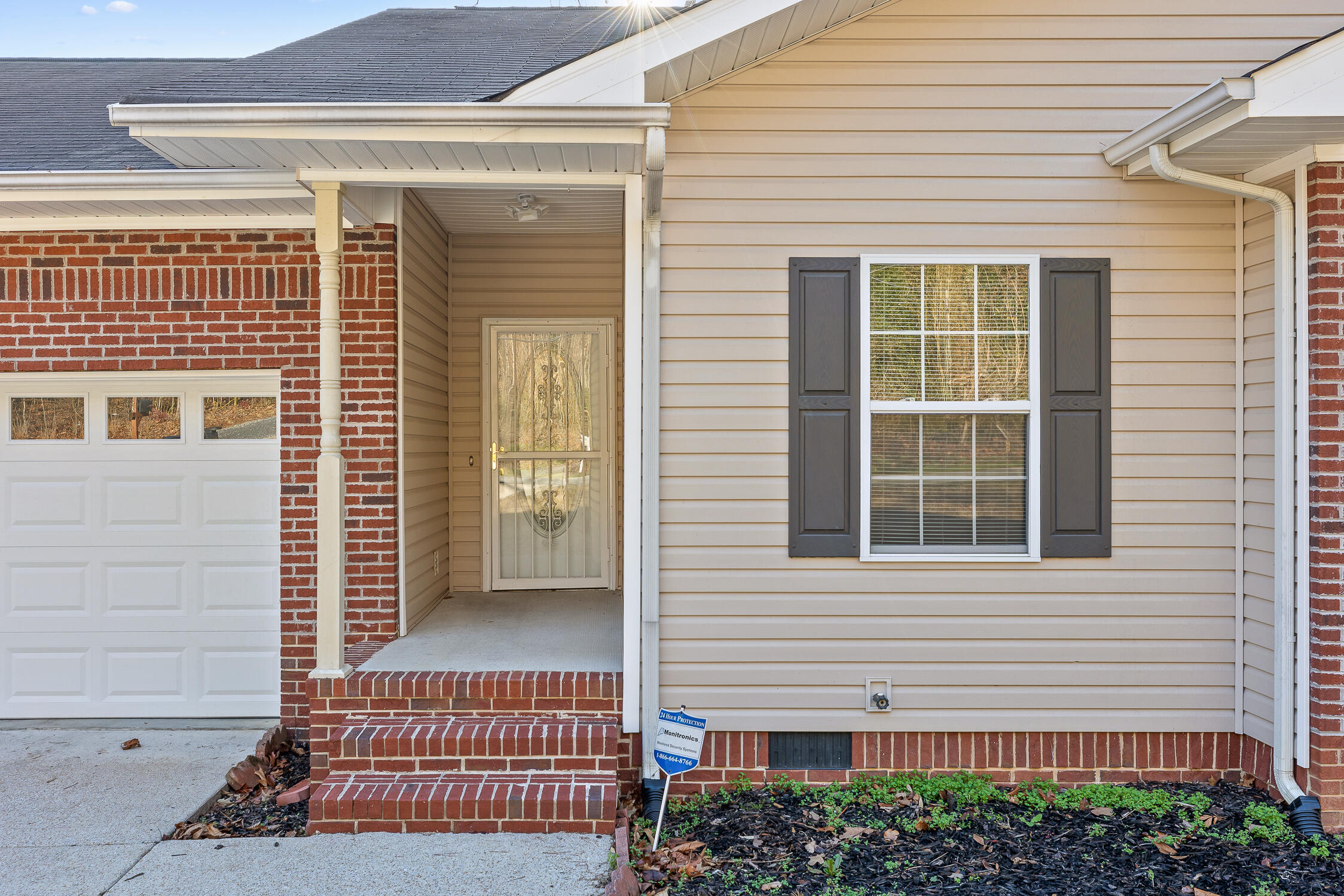 738 S Seminole Dr
