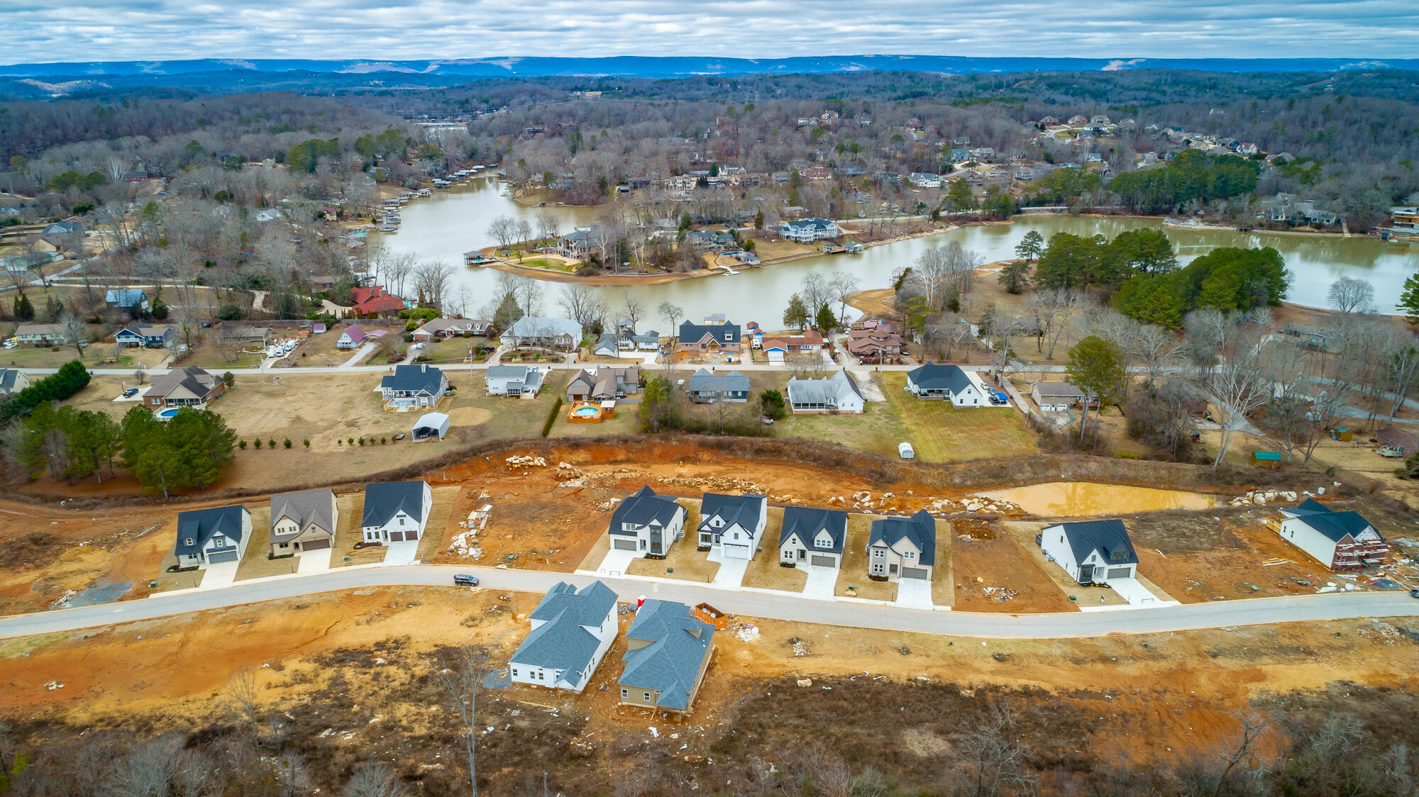 8285 Snowdrop Way