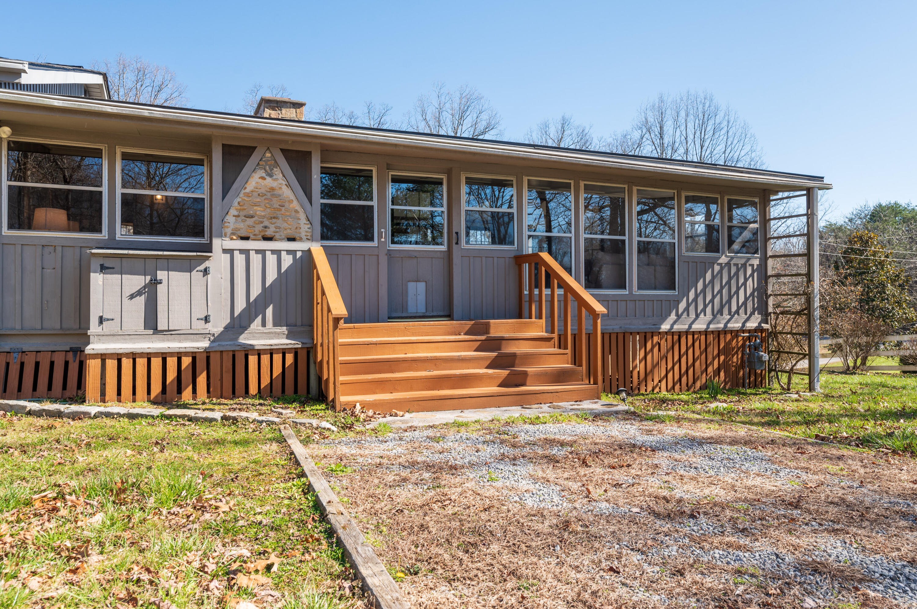 429 St Simon Trail