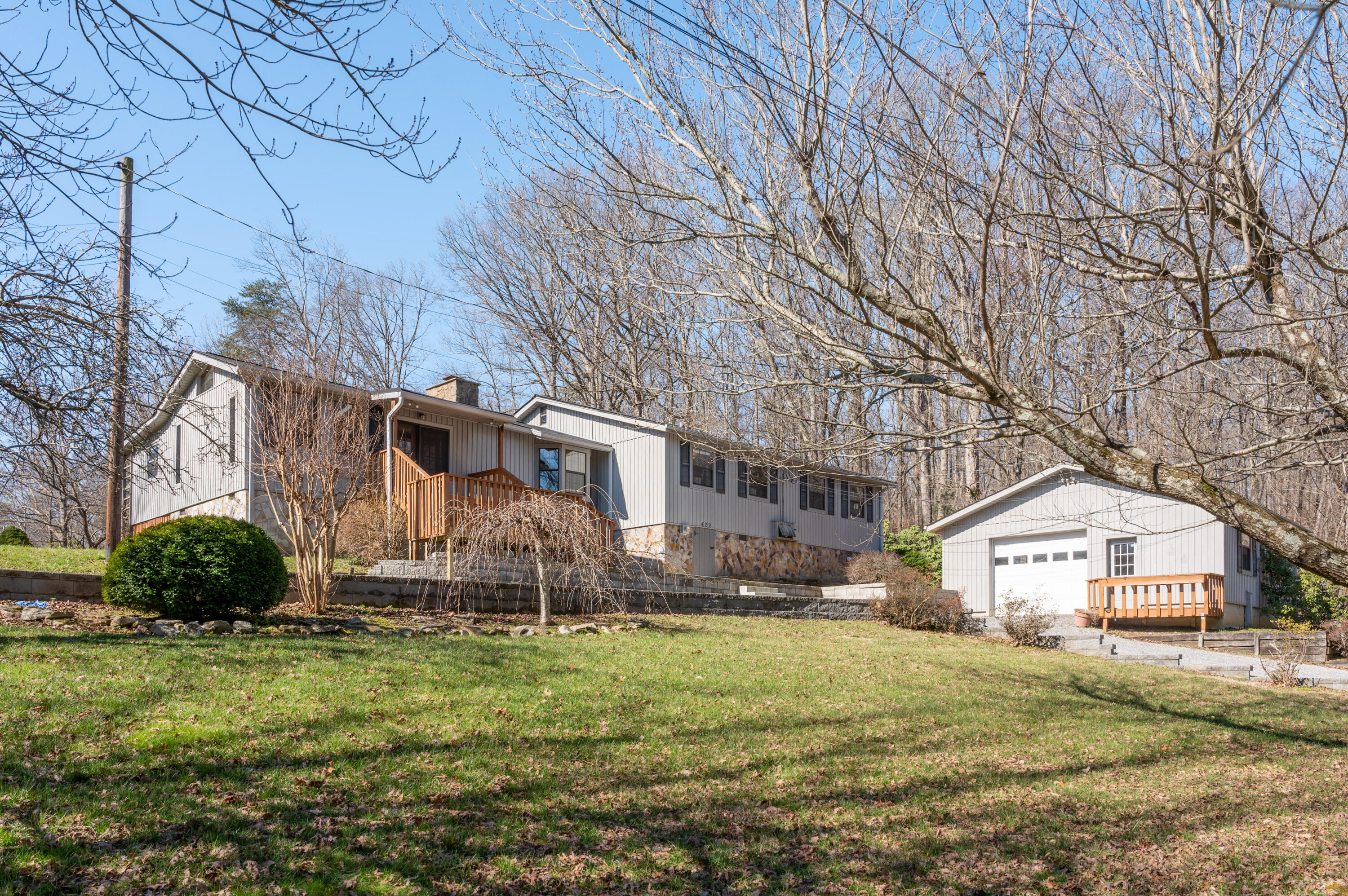 429 St Simon Trail