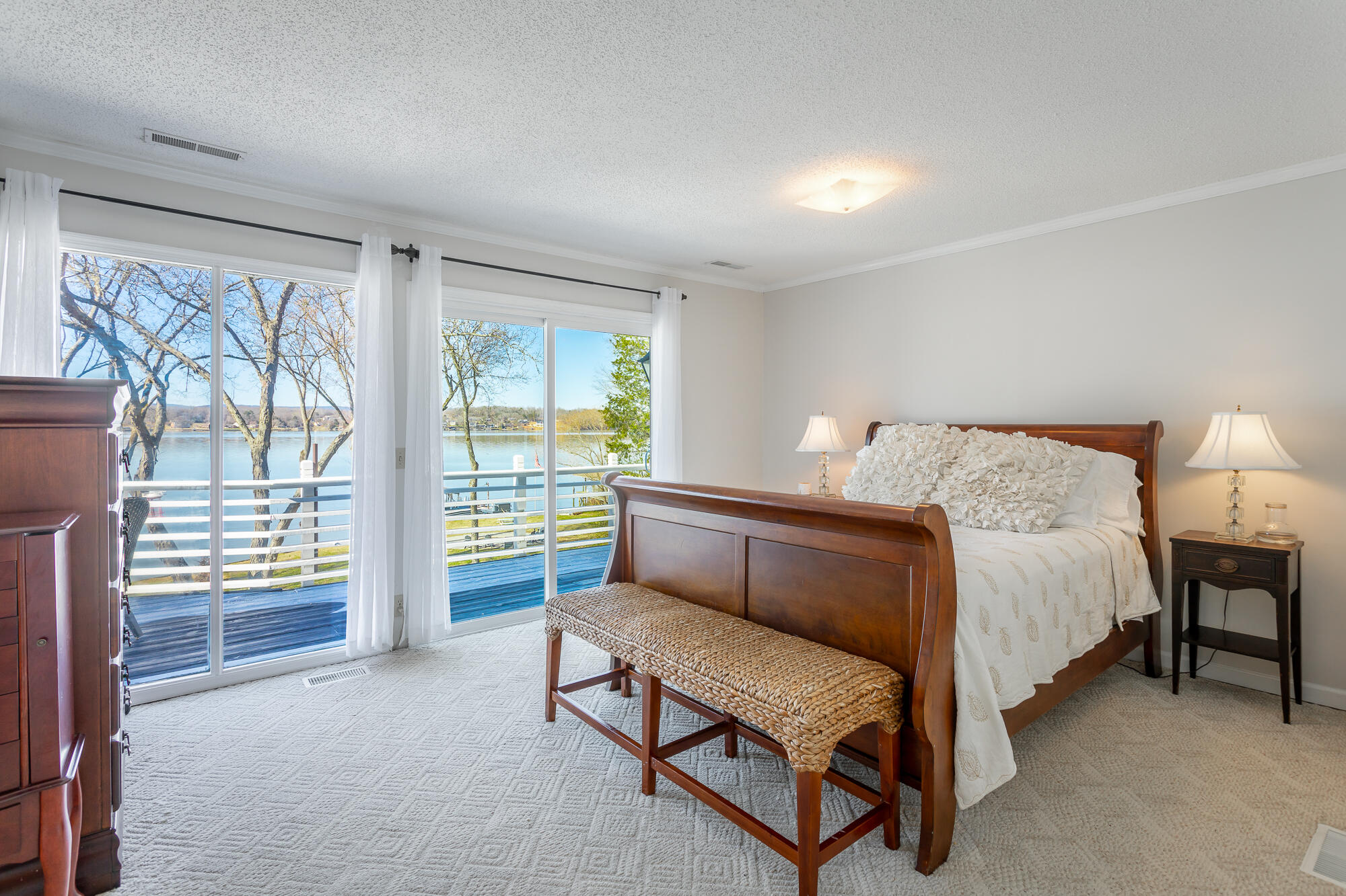 5717 Island View Drive