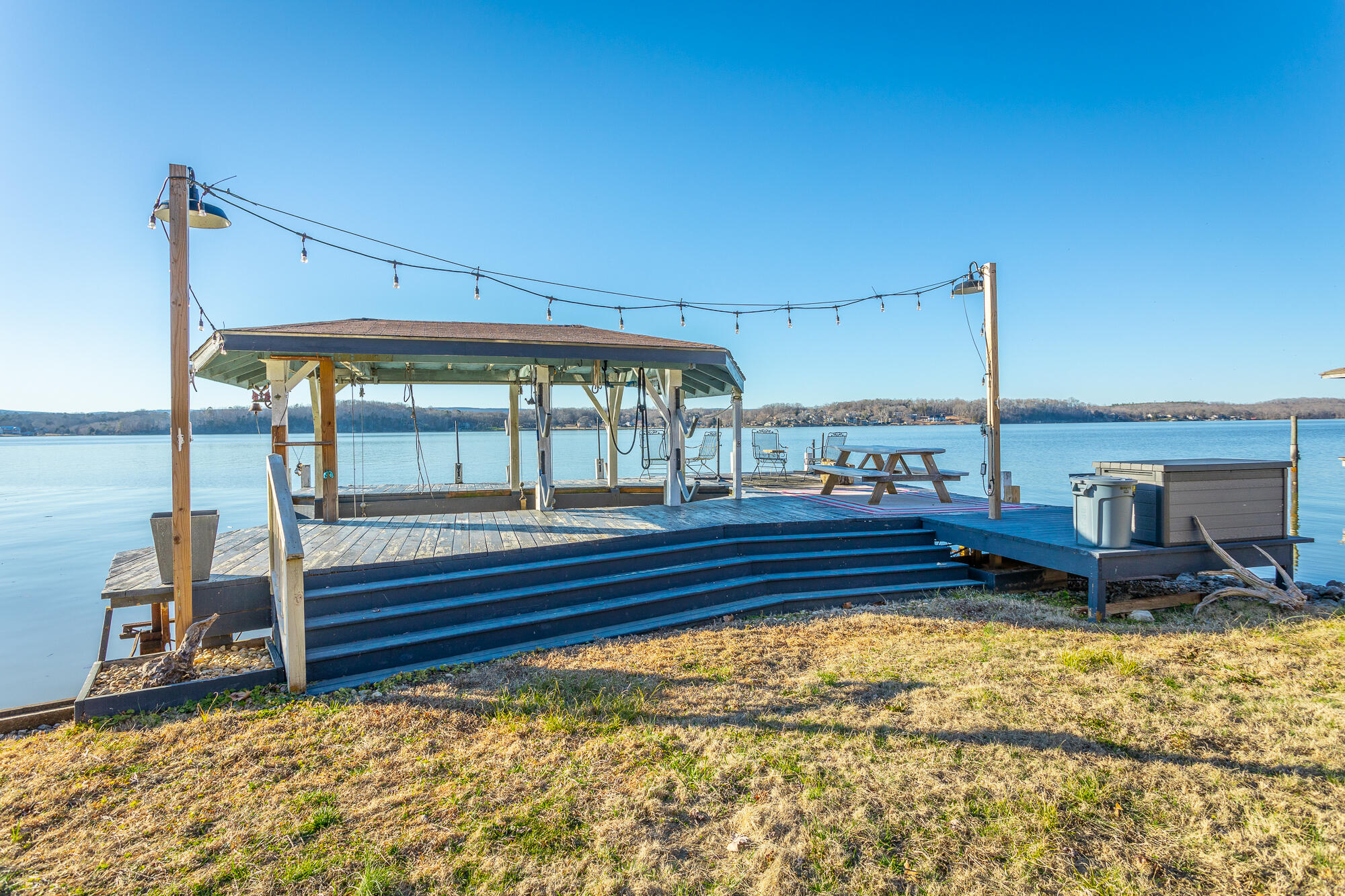 5717 Island View Drive