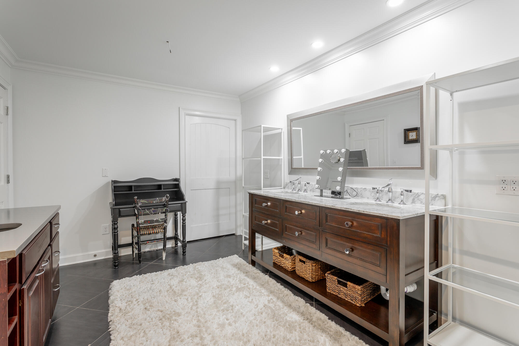 5717 Island View Drive