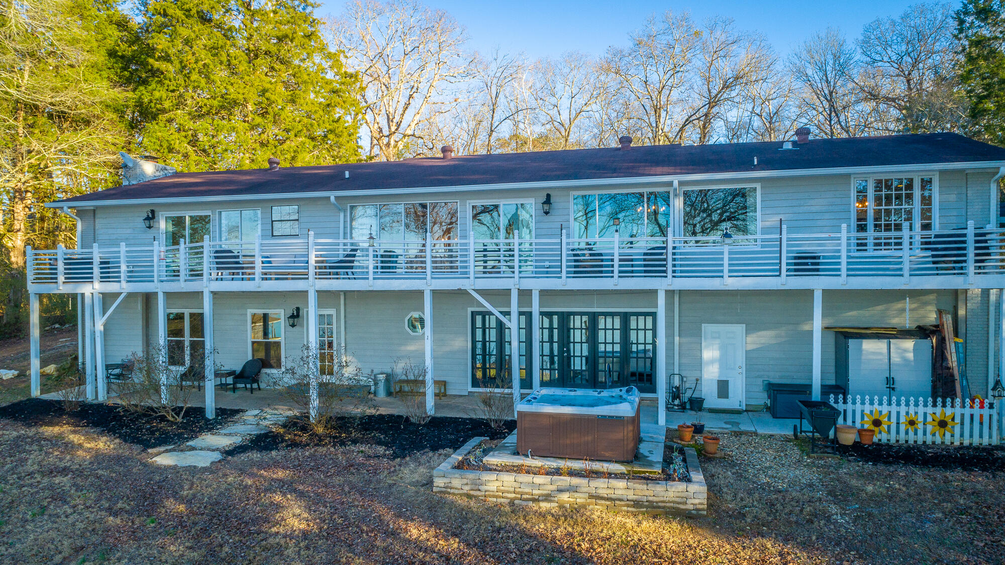 5717 Island View Drive