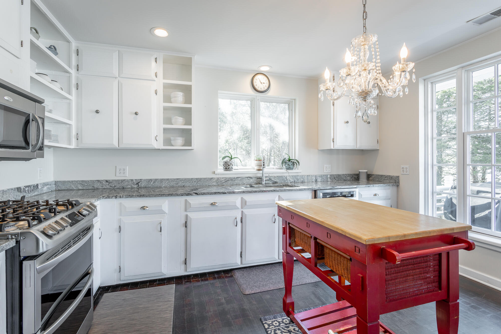 5717 Island View Drive