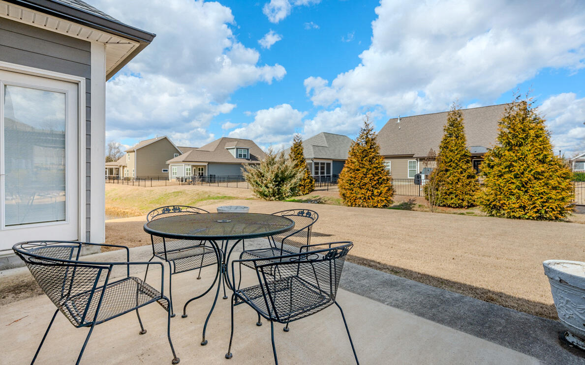 8421 Black Walnut Drive