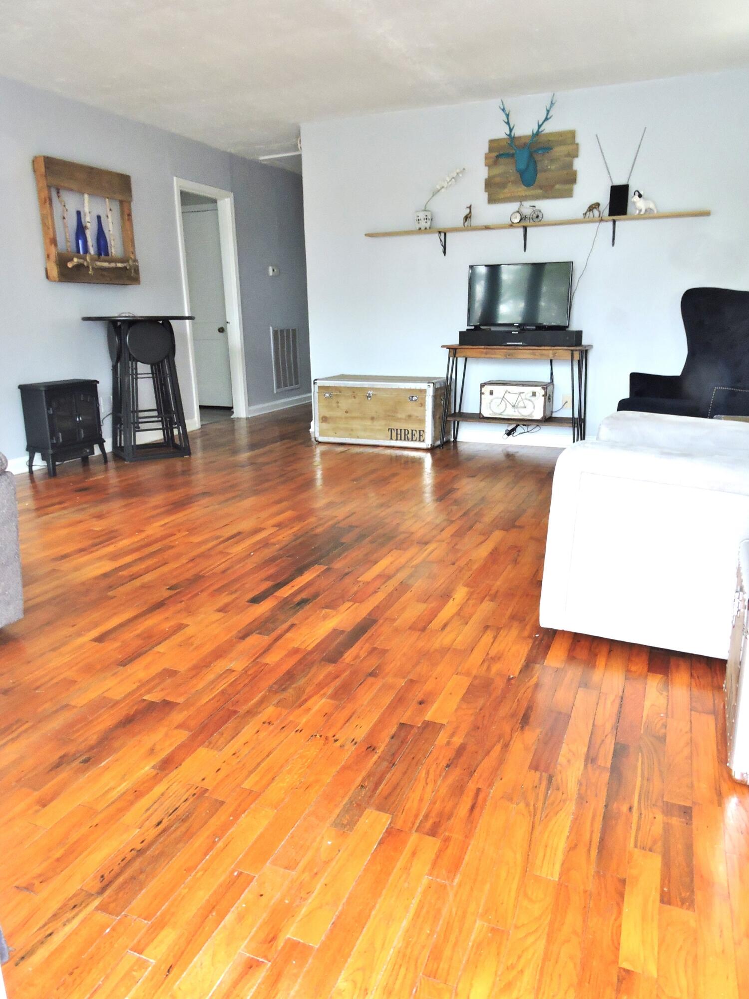 406 Central Drive