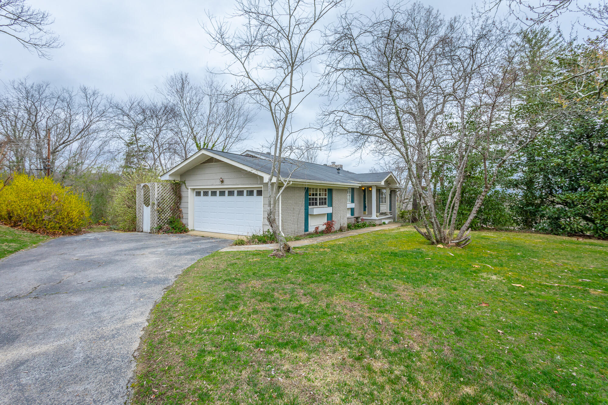 4537 Joack Lane