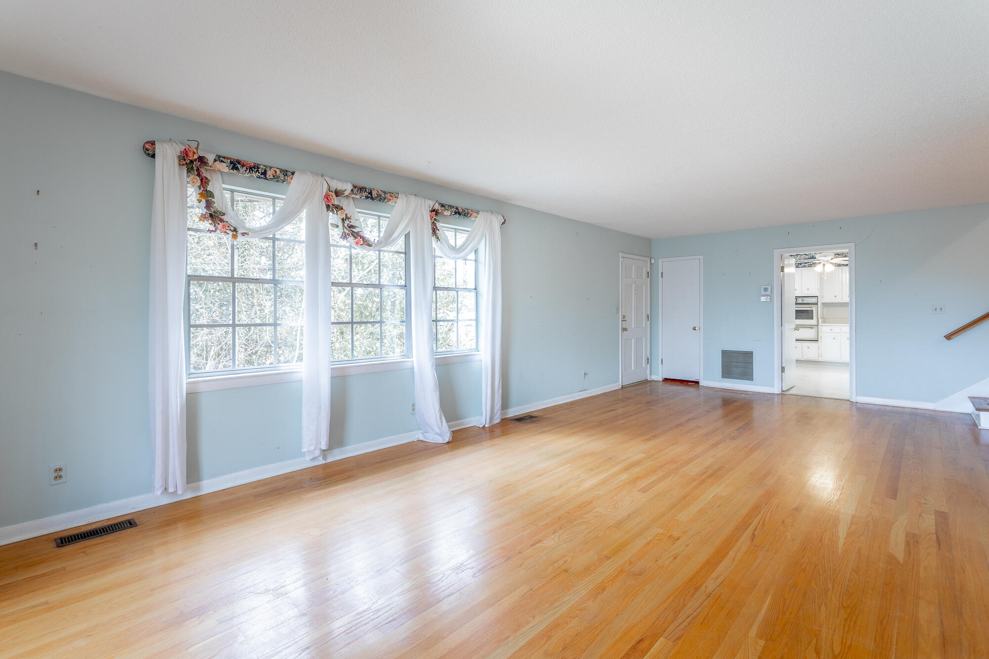 4537 Joack Lane