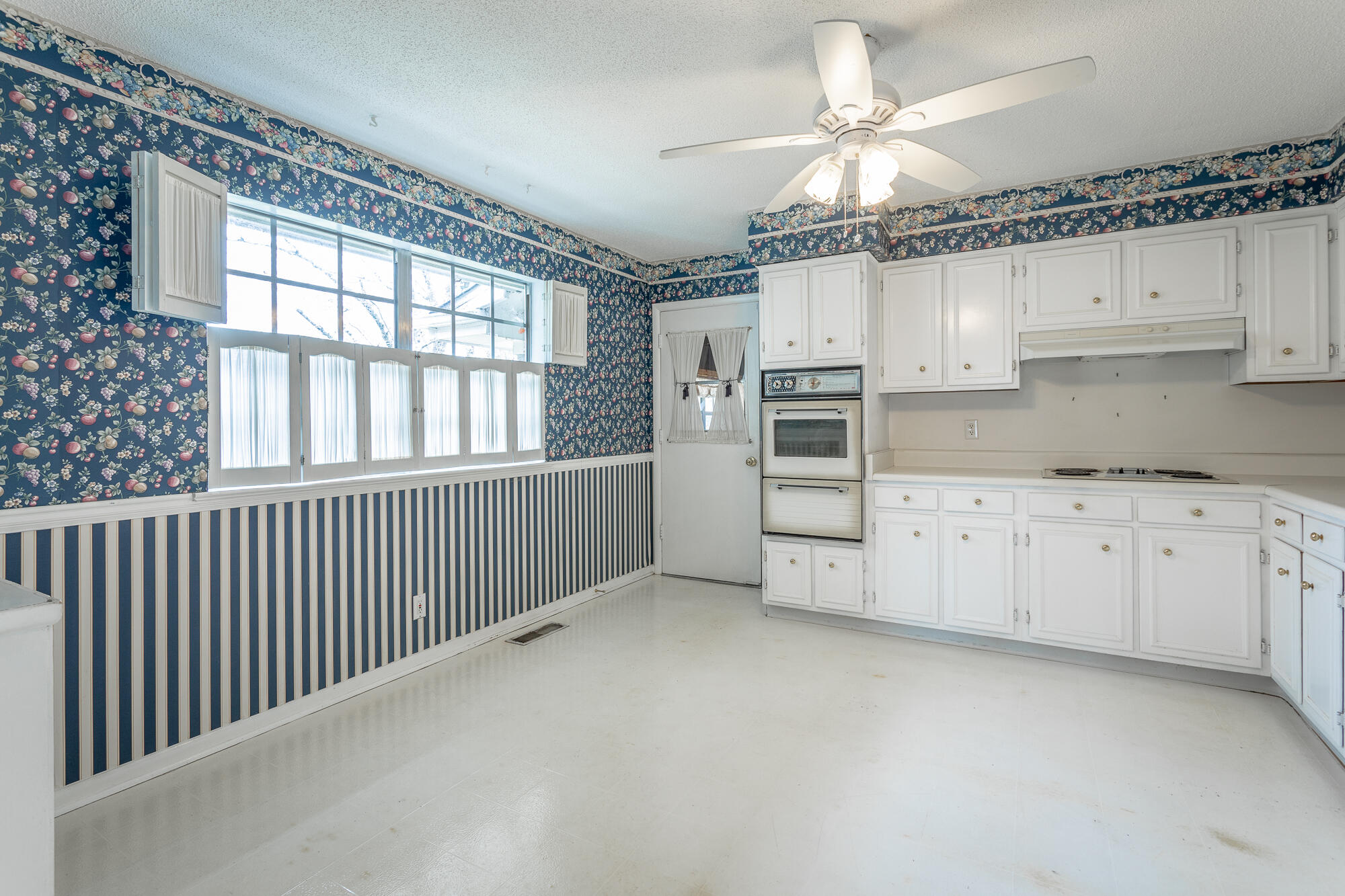 4537 Joack Lane