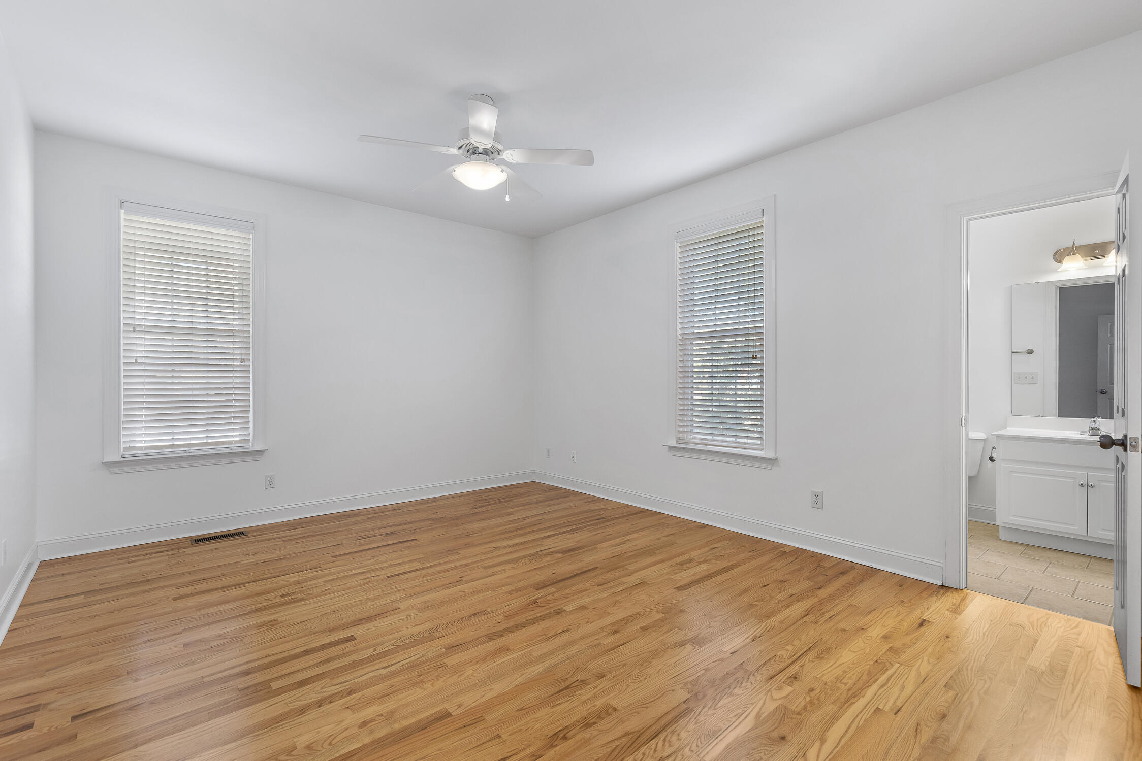 368 Magnolia Vale Dr
