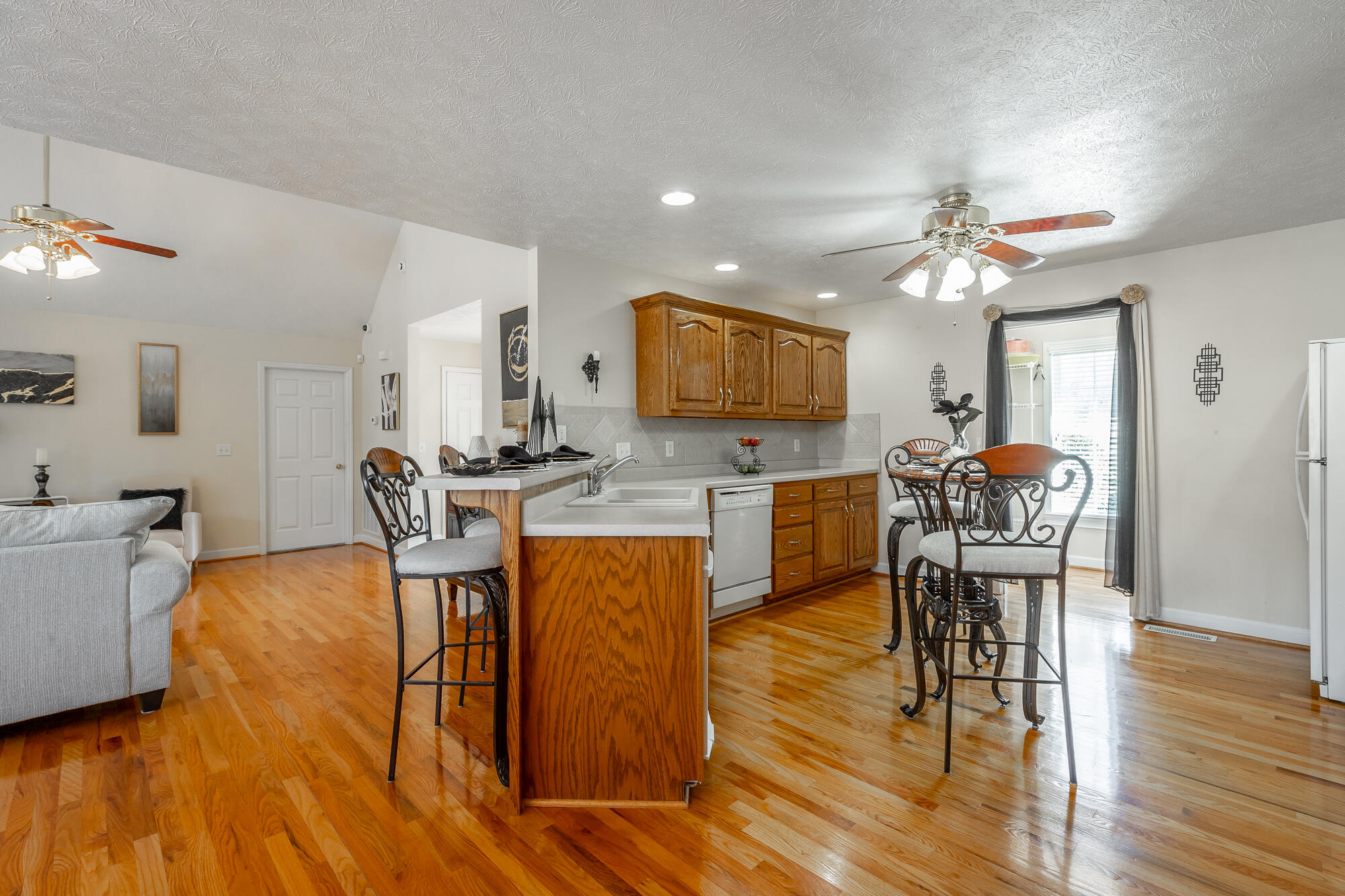 445 Old Country Mill Lane