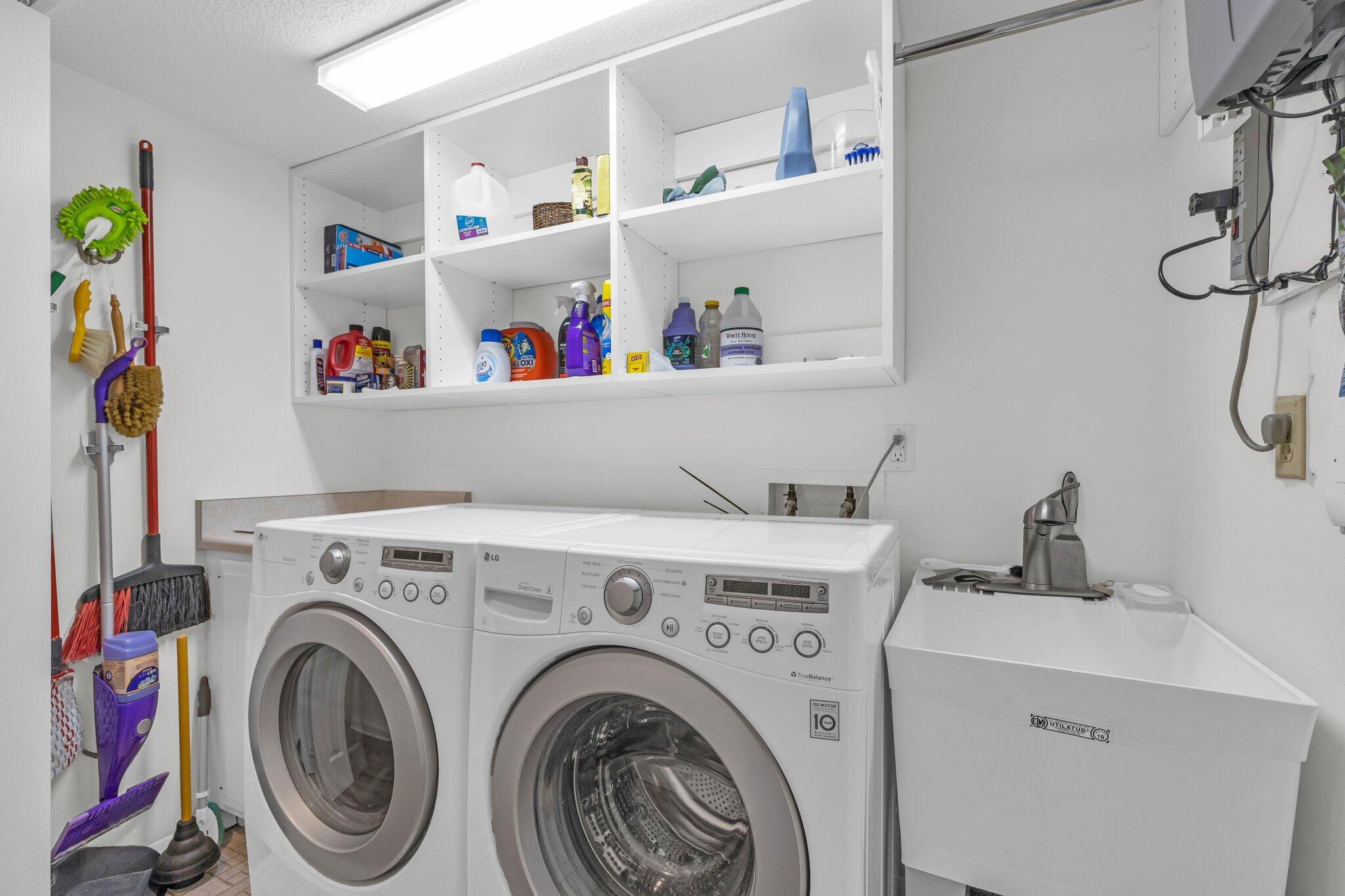 4332 Lakeshore Lane, Unit 202