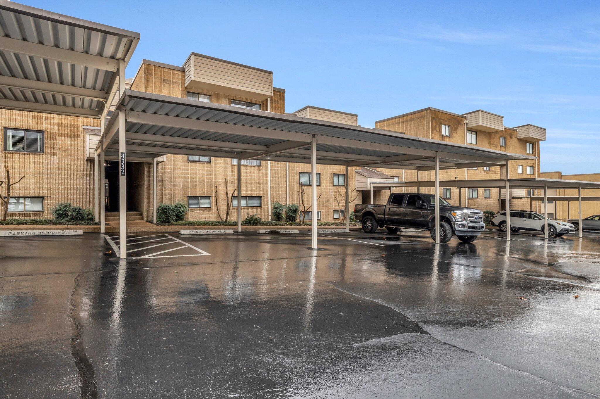 4332 Lakeshore Lane, Unit 202