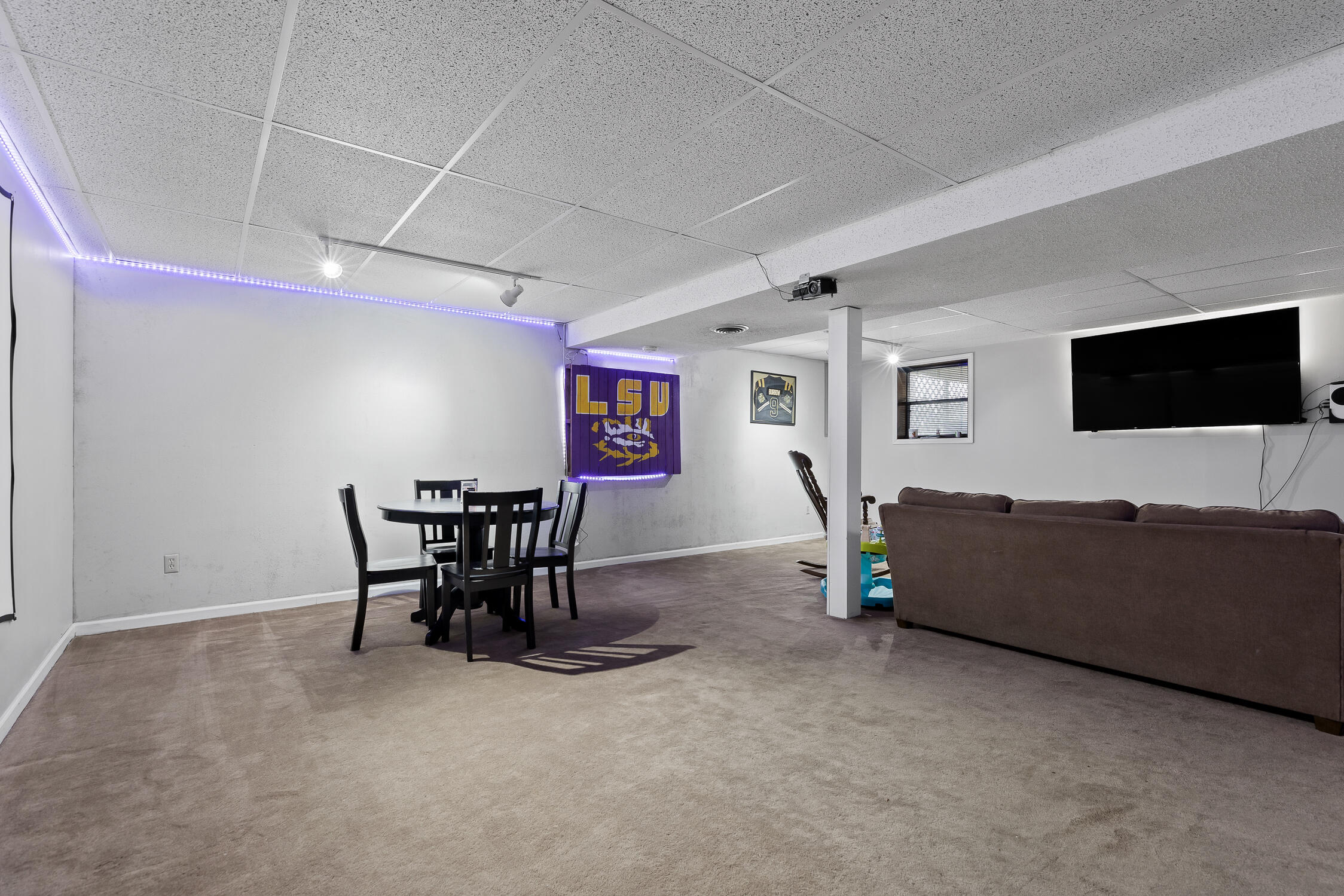 8205 Rolling Stone Ln