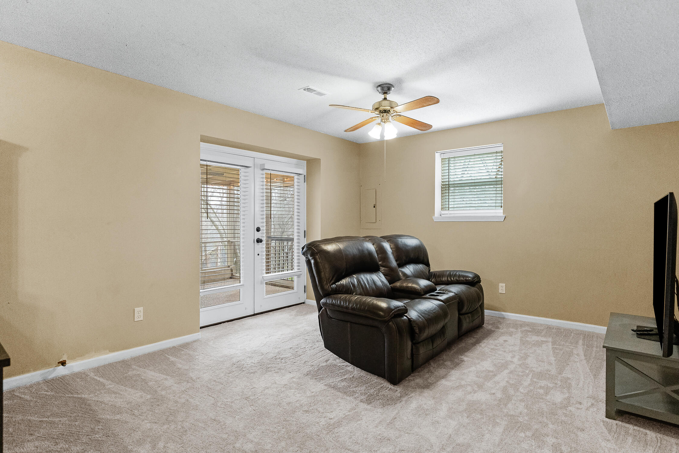 9123 Quail Mountain Drive