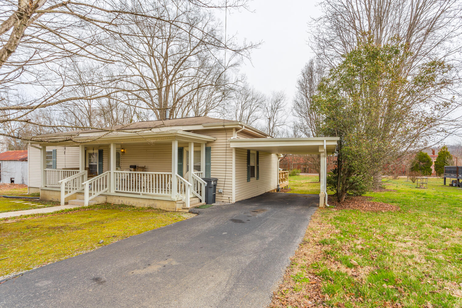 411 S Chattanooga Street, LaFayette