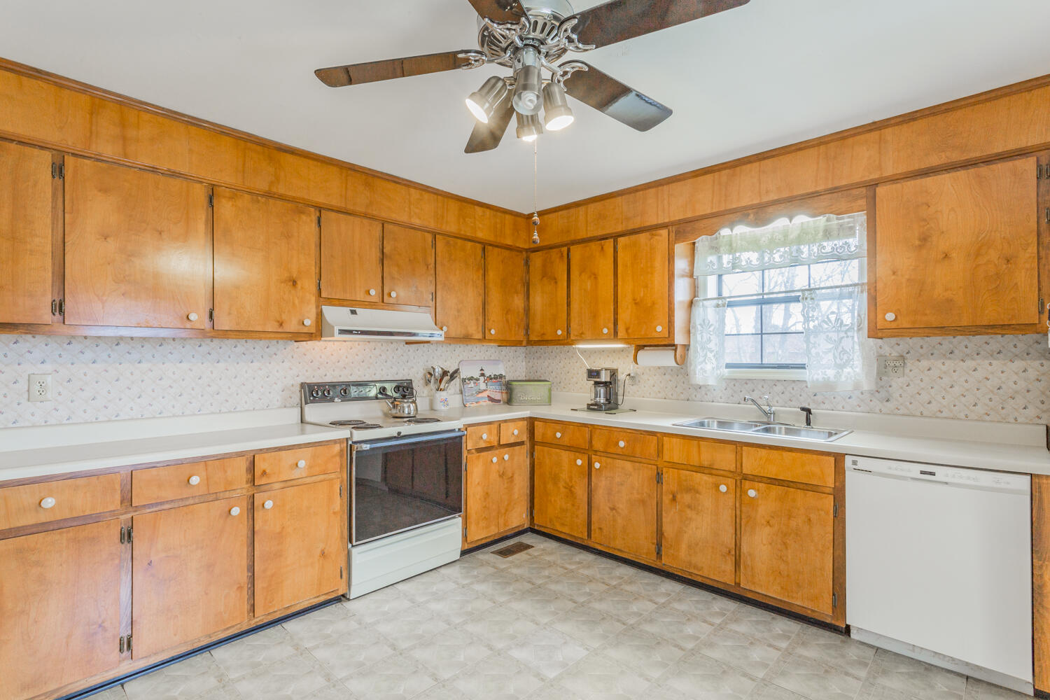 411 S Chattanooga Street, LaFayette