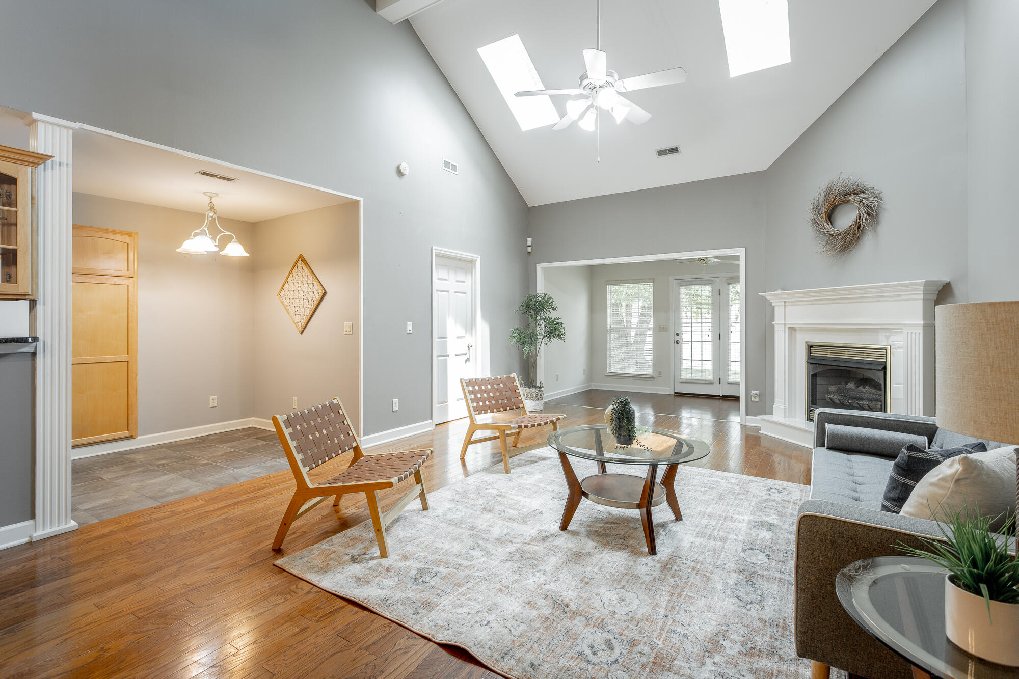 2412 Columbine Trail