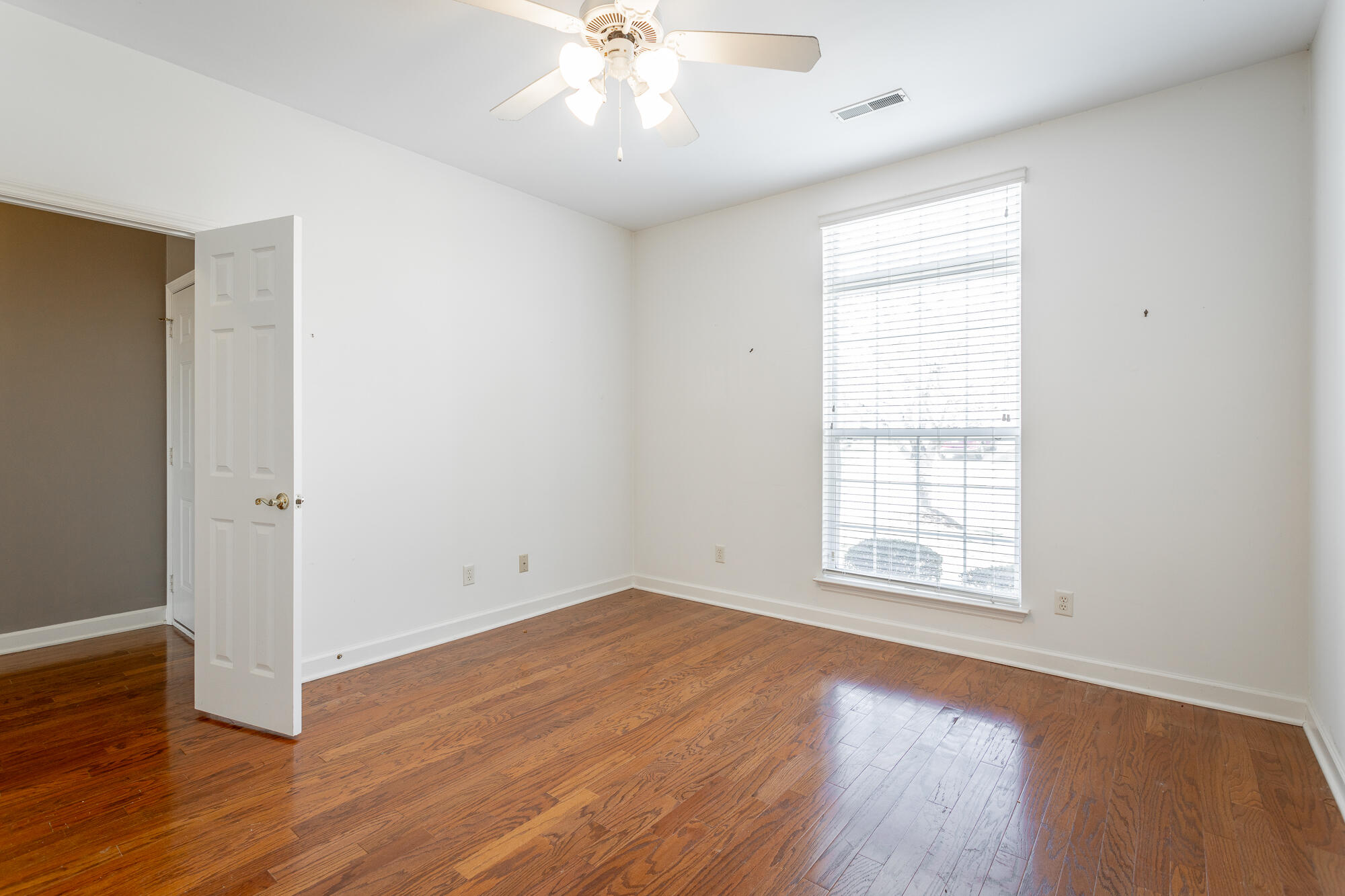 2412 Columbine Trail