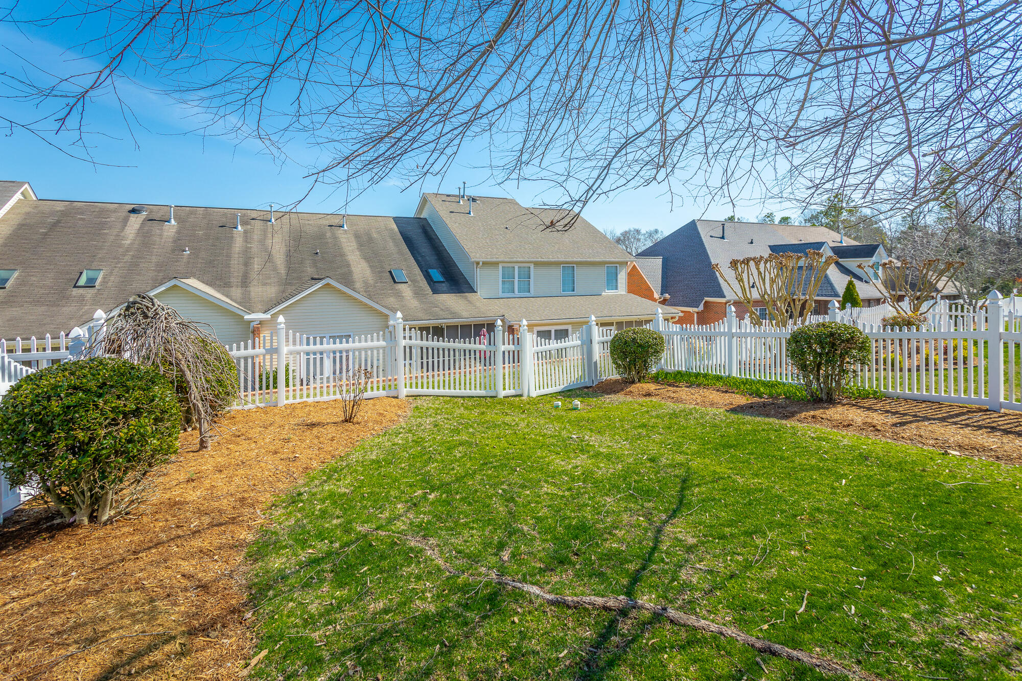 2412 Columbine Trail