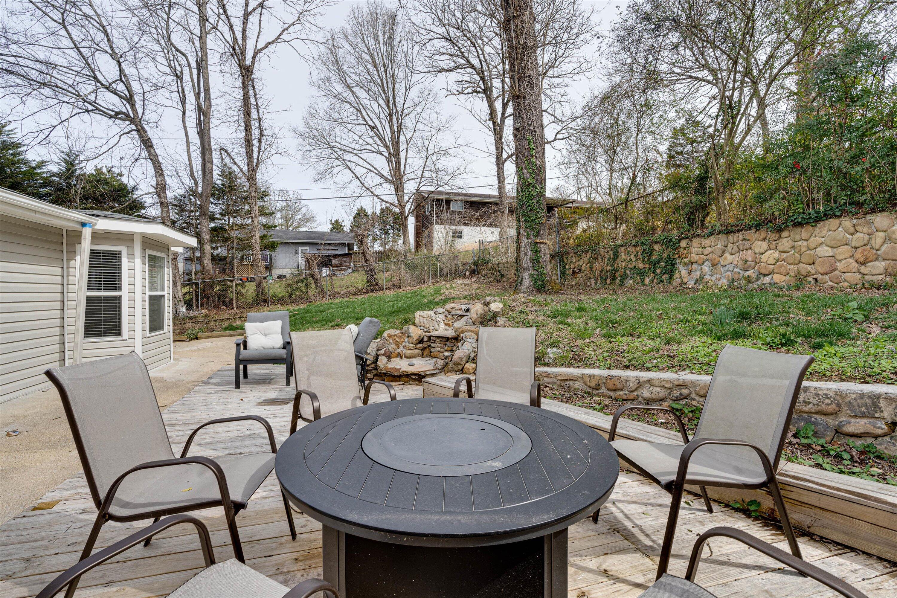 15 Abelia Ln