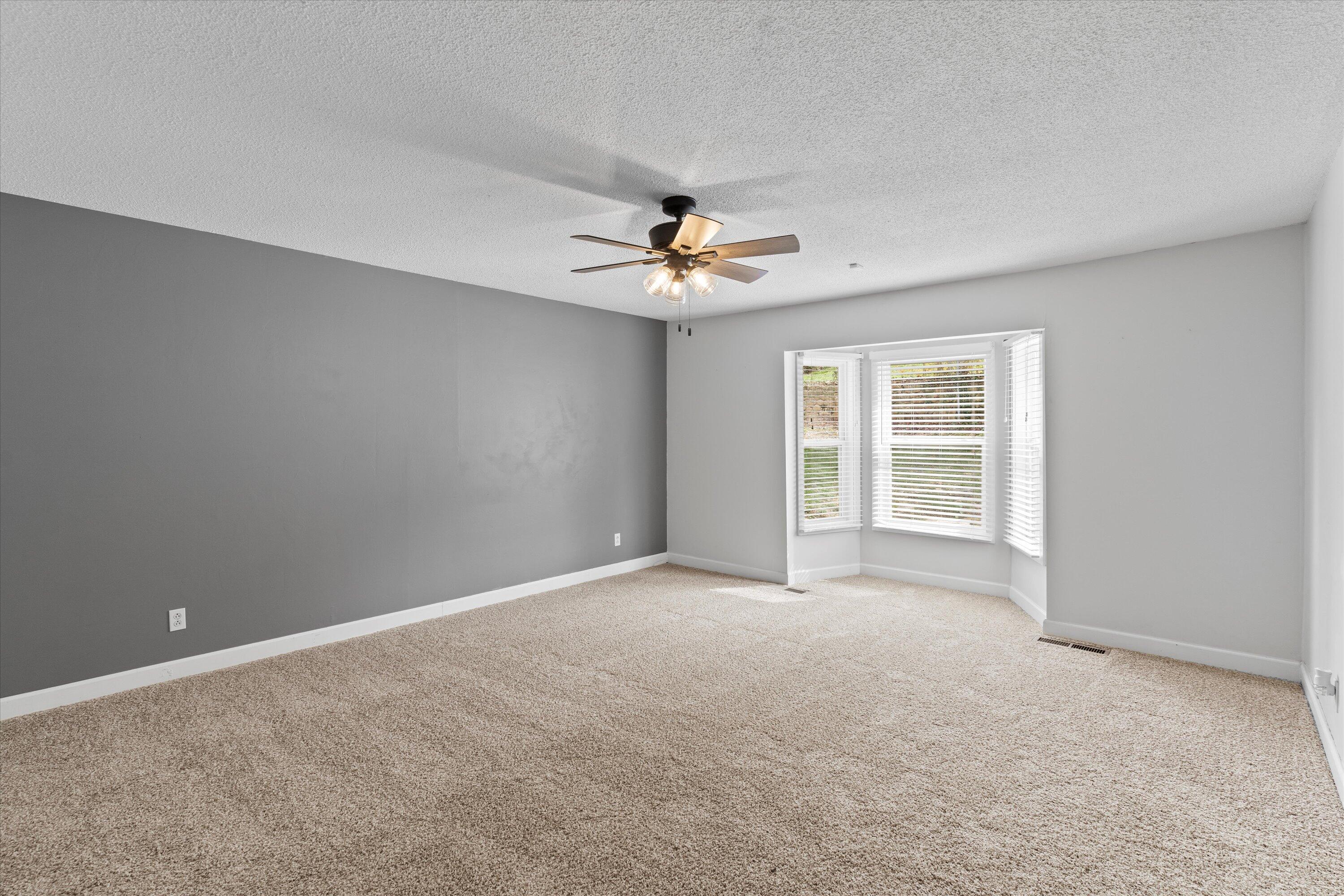 15 Abelia Ln