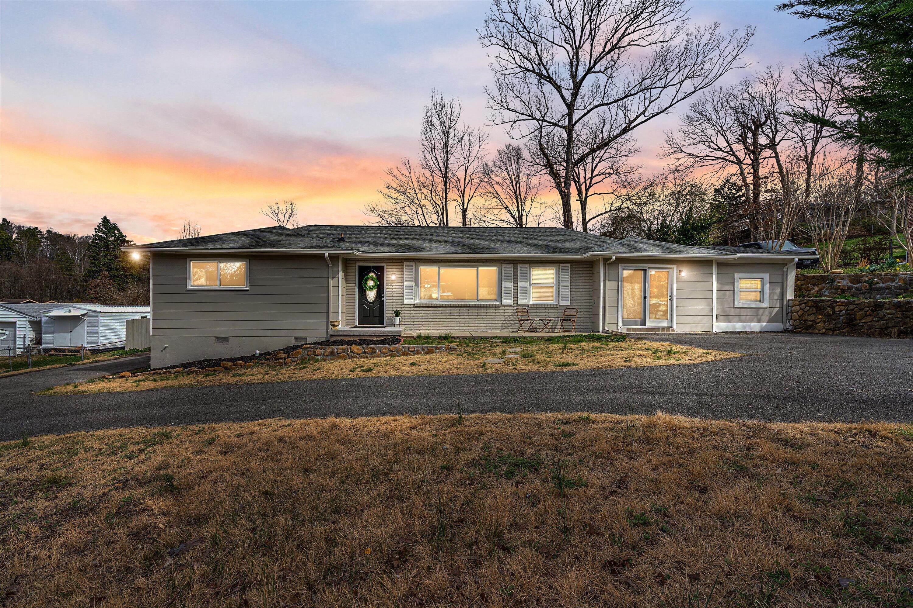 15 Abelia Ln