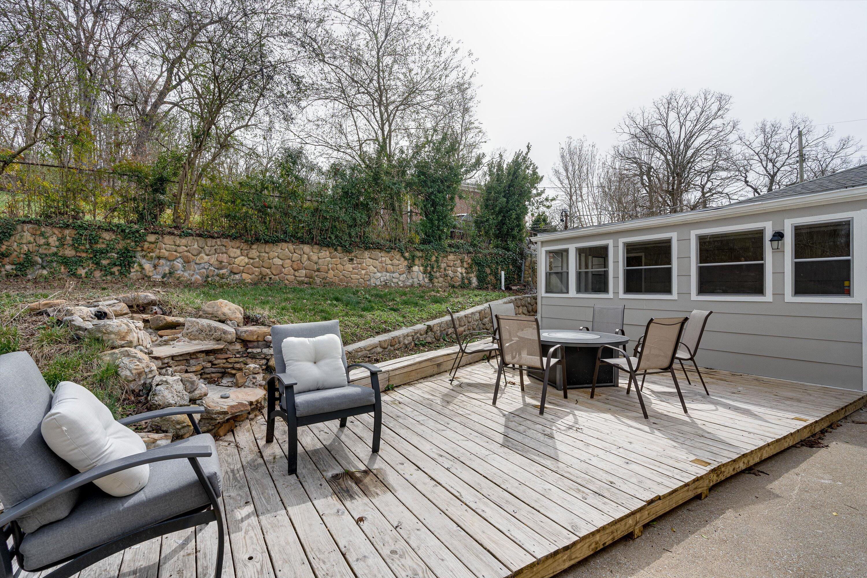 15 Abelia Ln