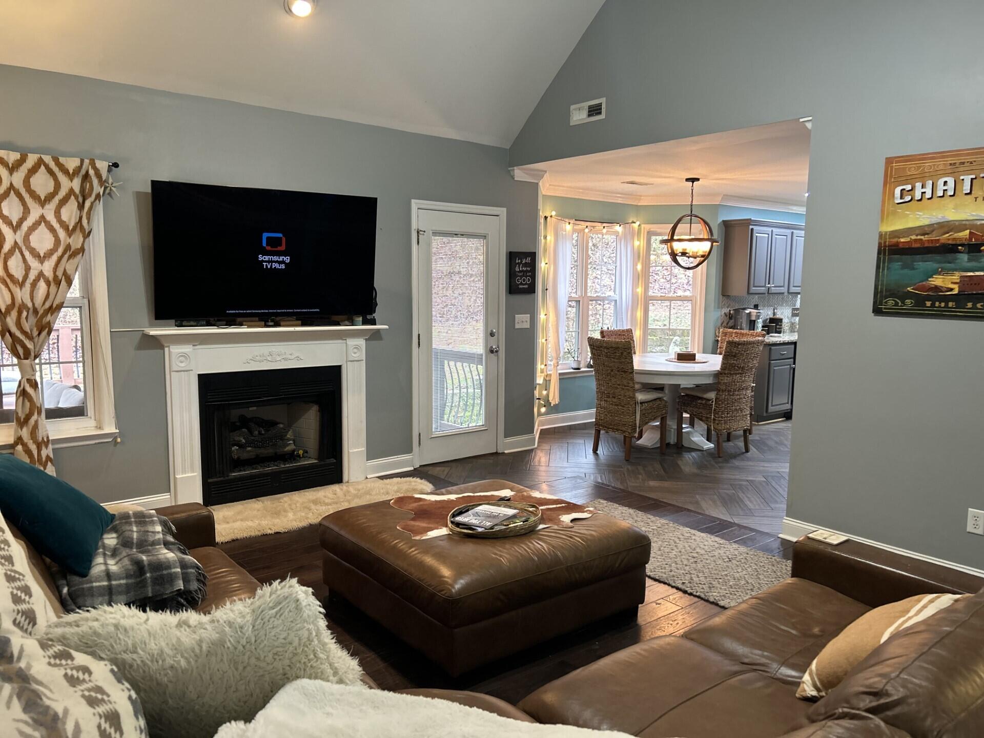8743 Crestbrook Circle
