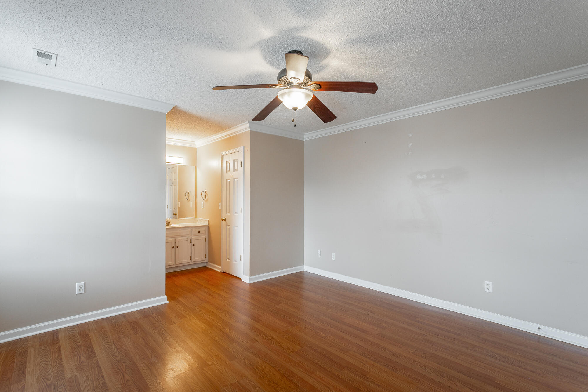 739 Colony Cir