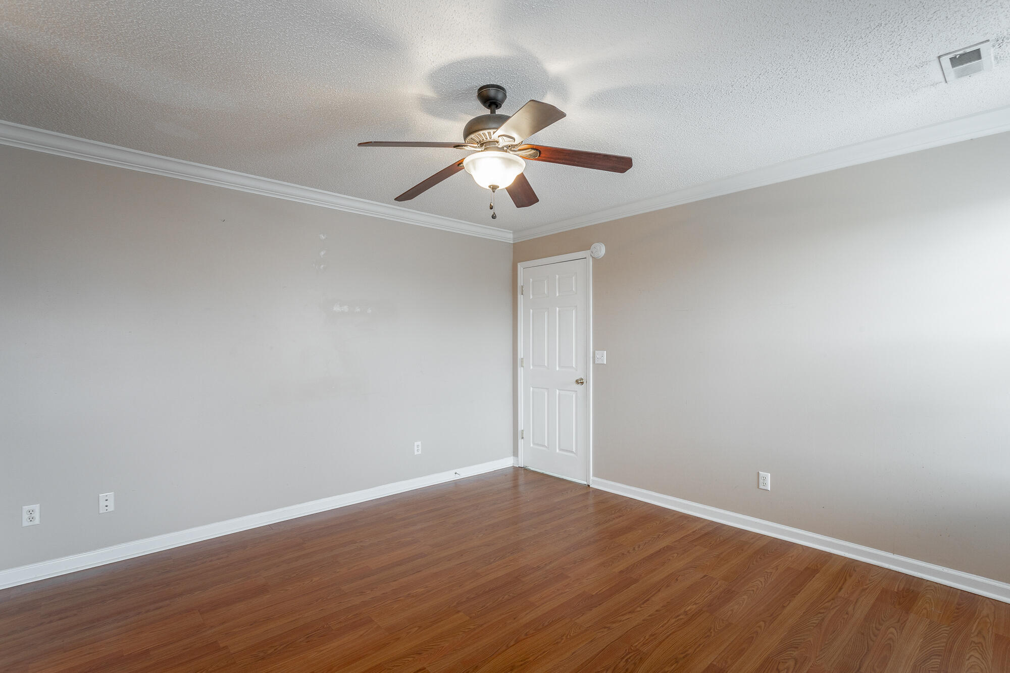 739 Colony Cir