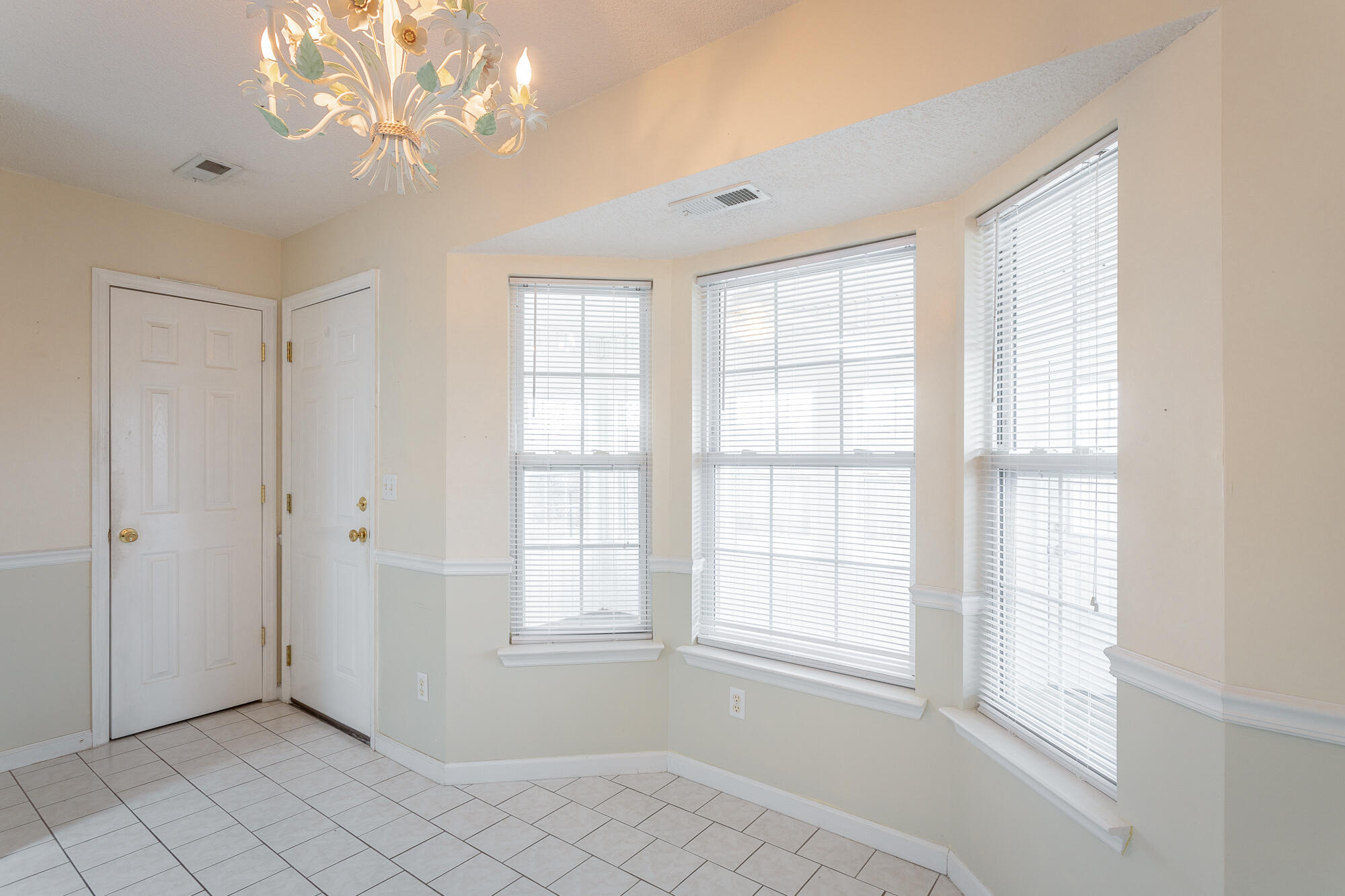 739 Colony Cir