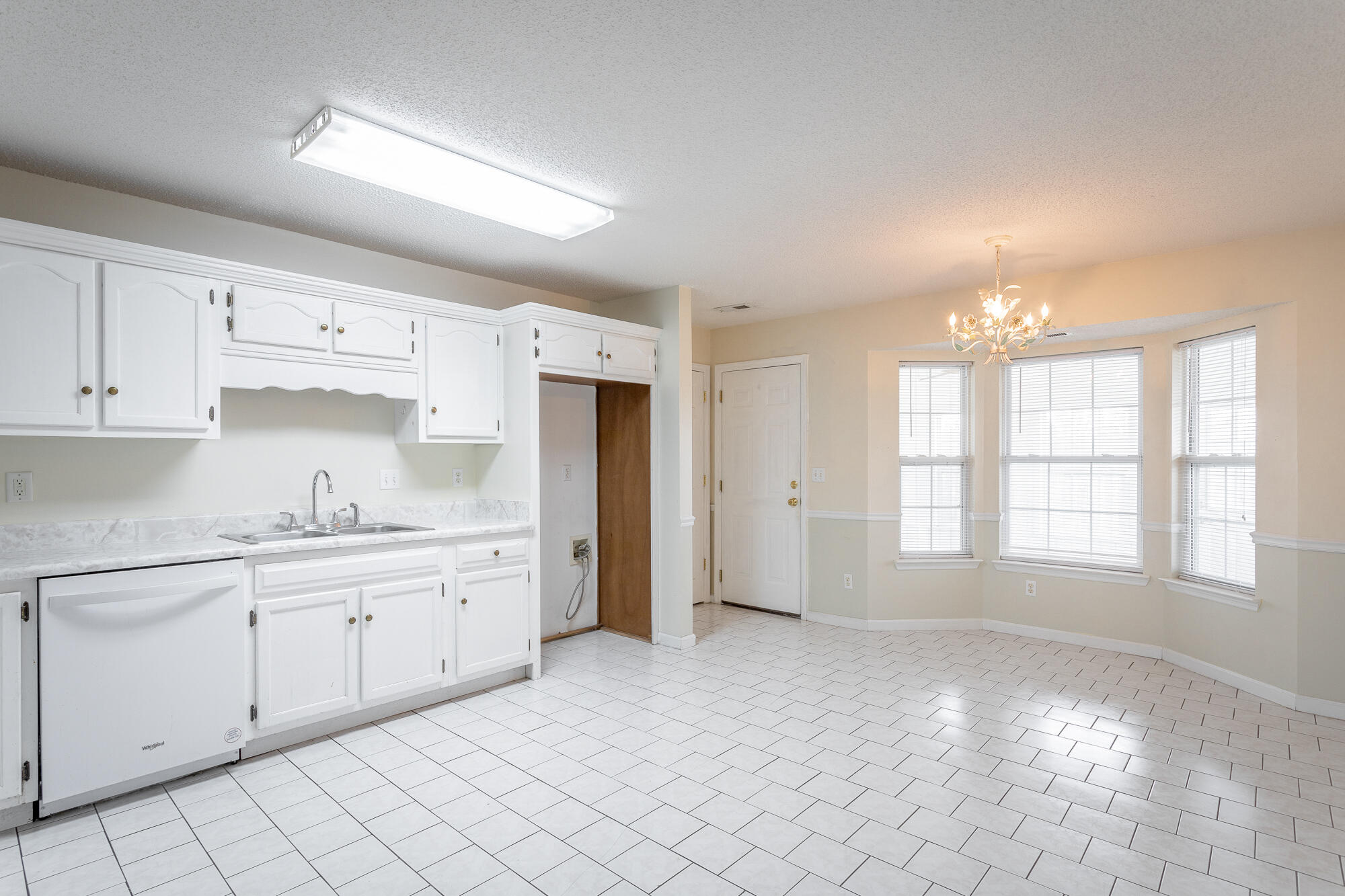 739 Colony Cir