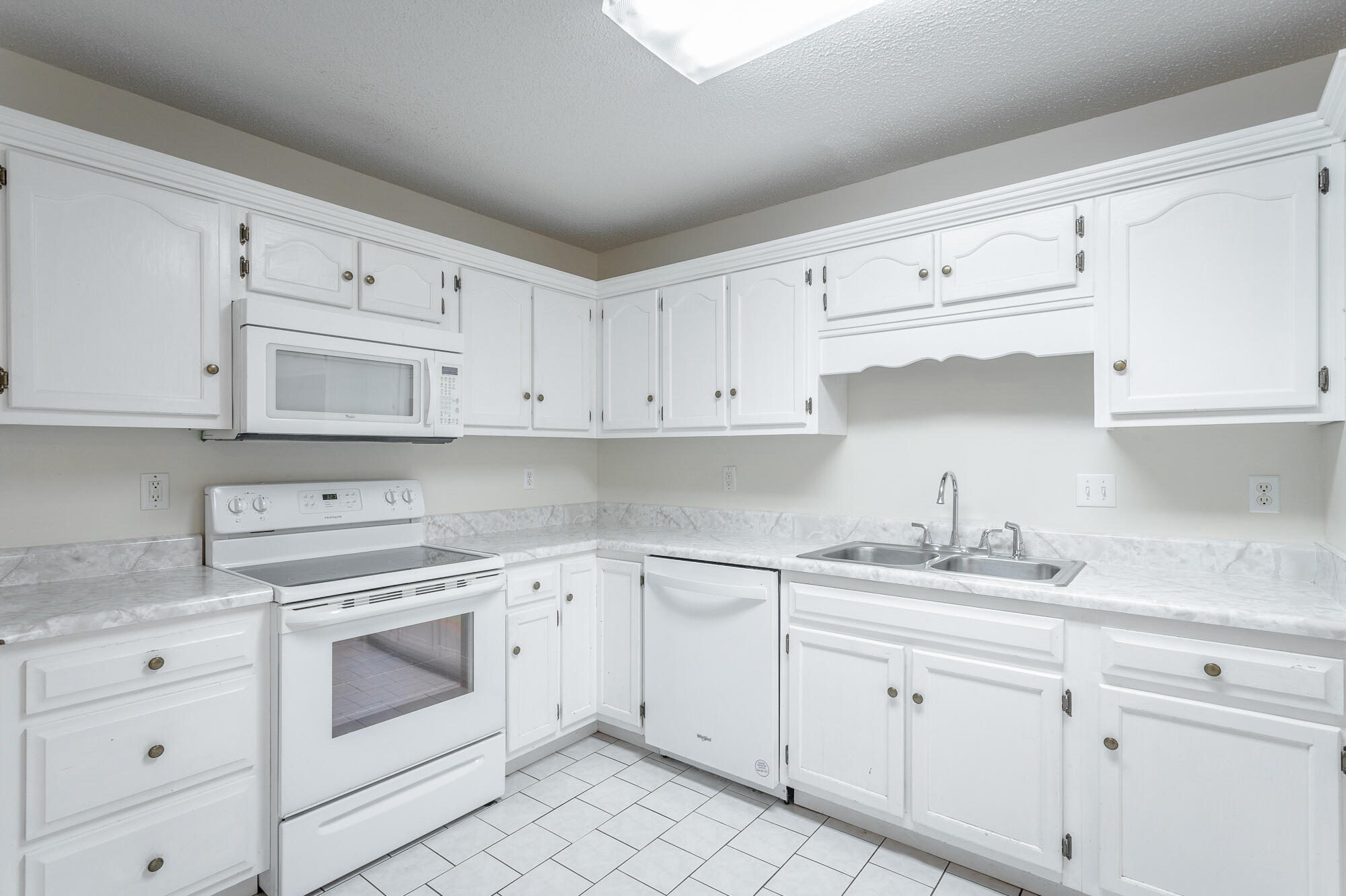 739 Colony Cir