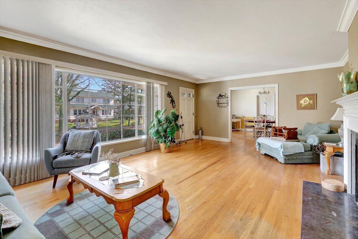 315 Hemphill Ave