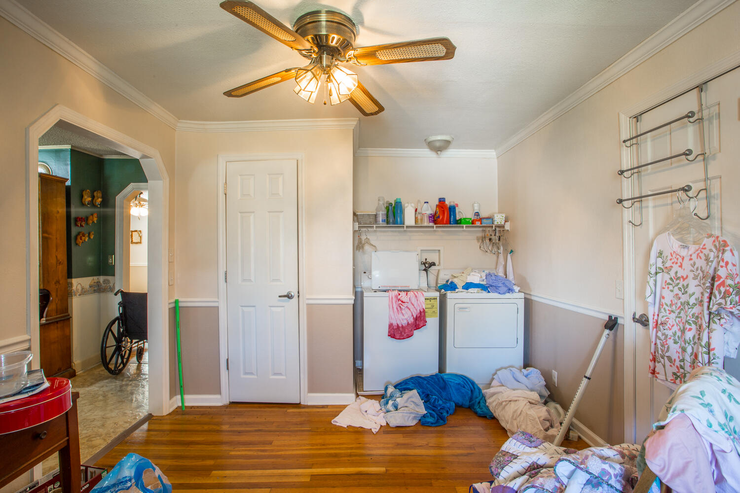 1307 Kelly St