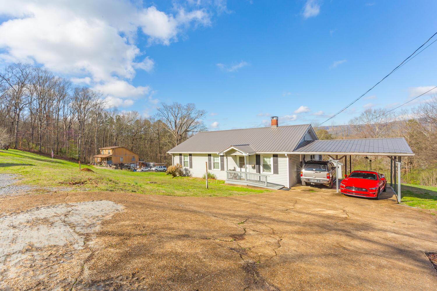 1307 Kelly St