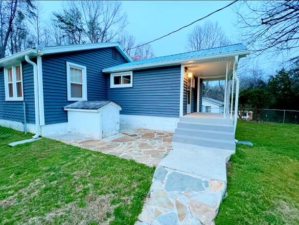 66 Davis St