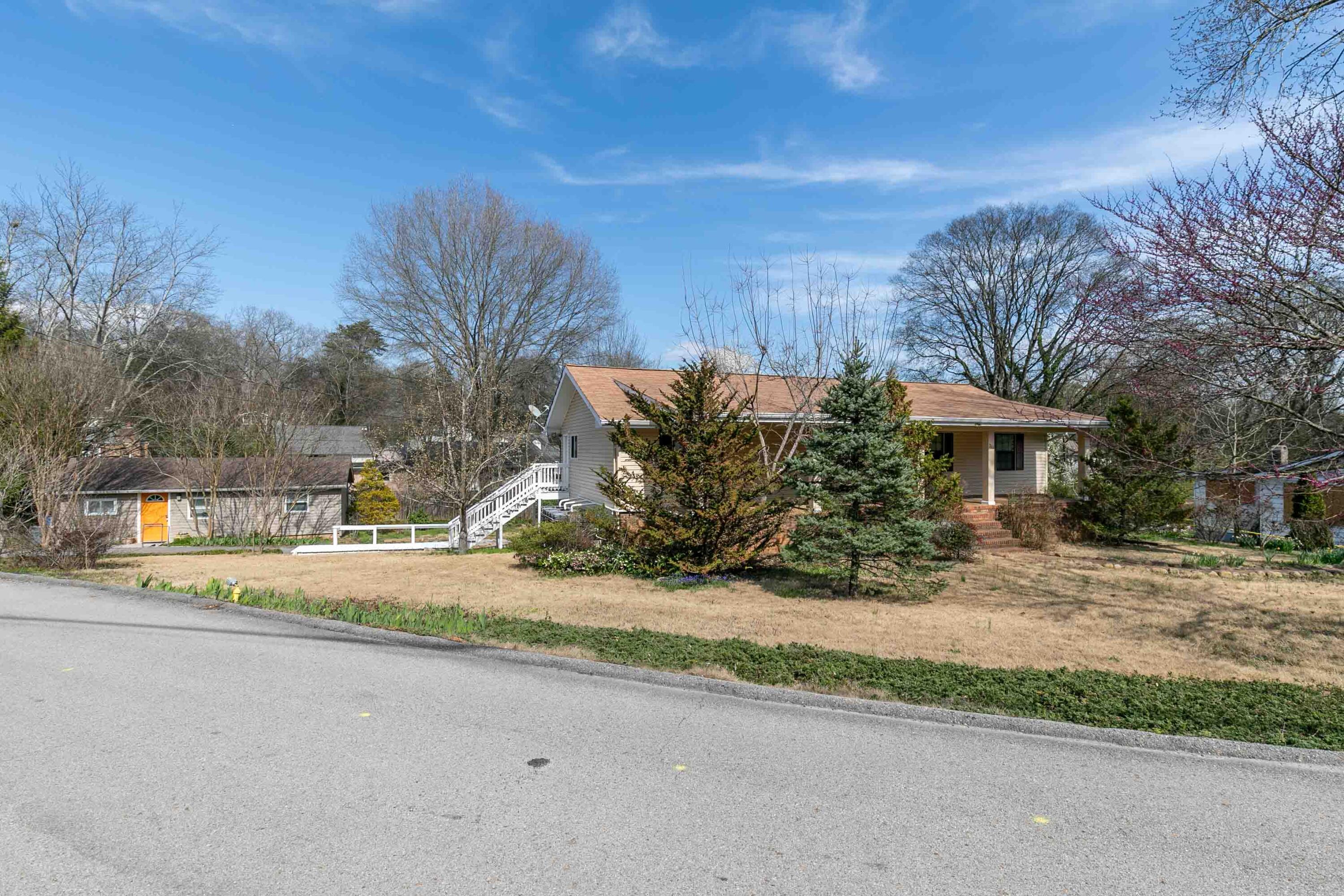 211 Greenleaf St