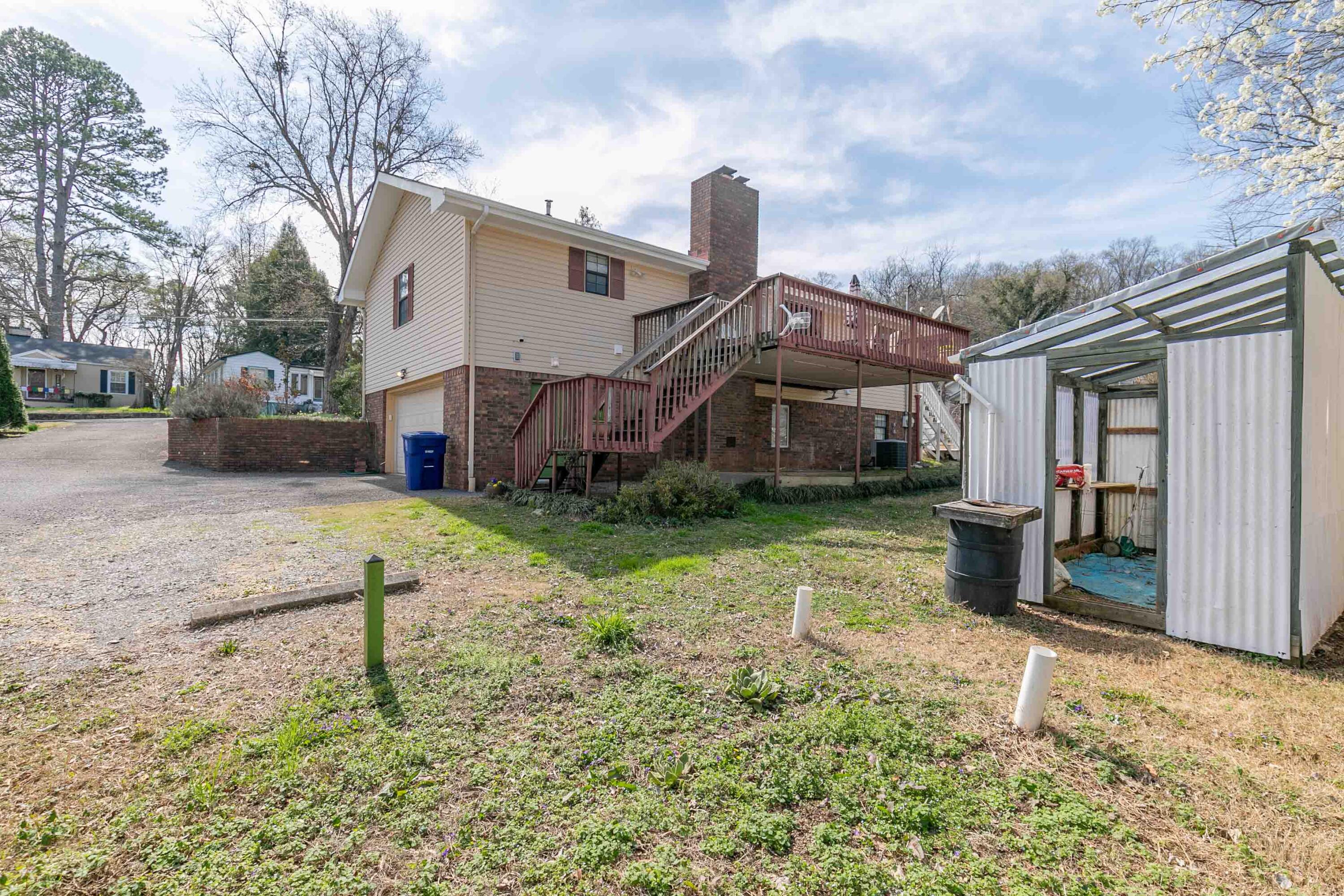 211 Greenleaf St