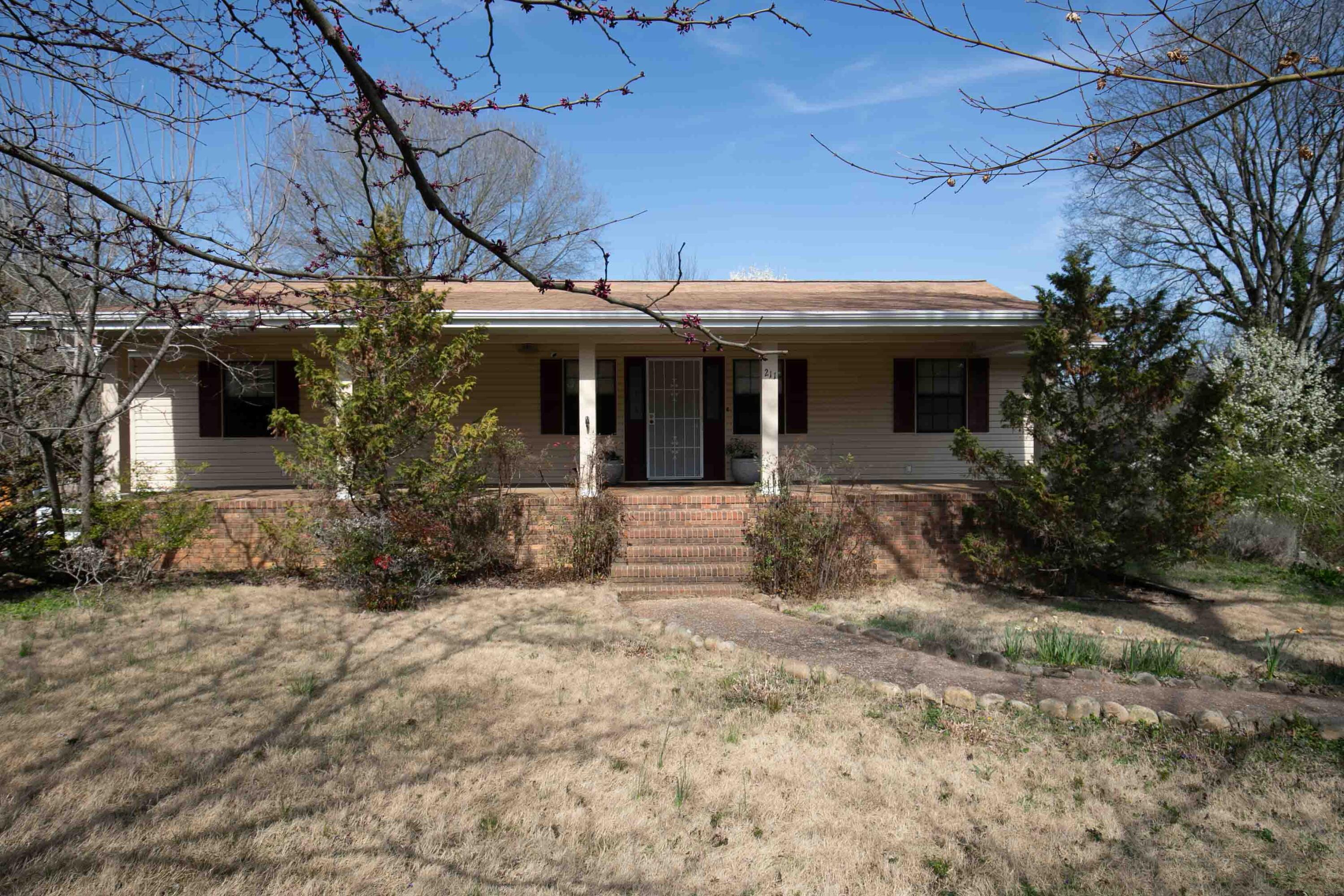 211 Greenleaf St