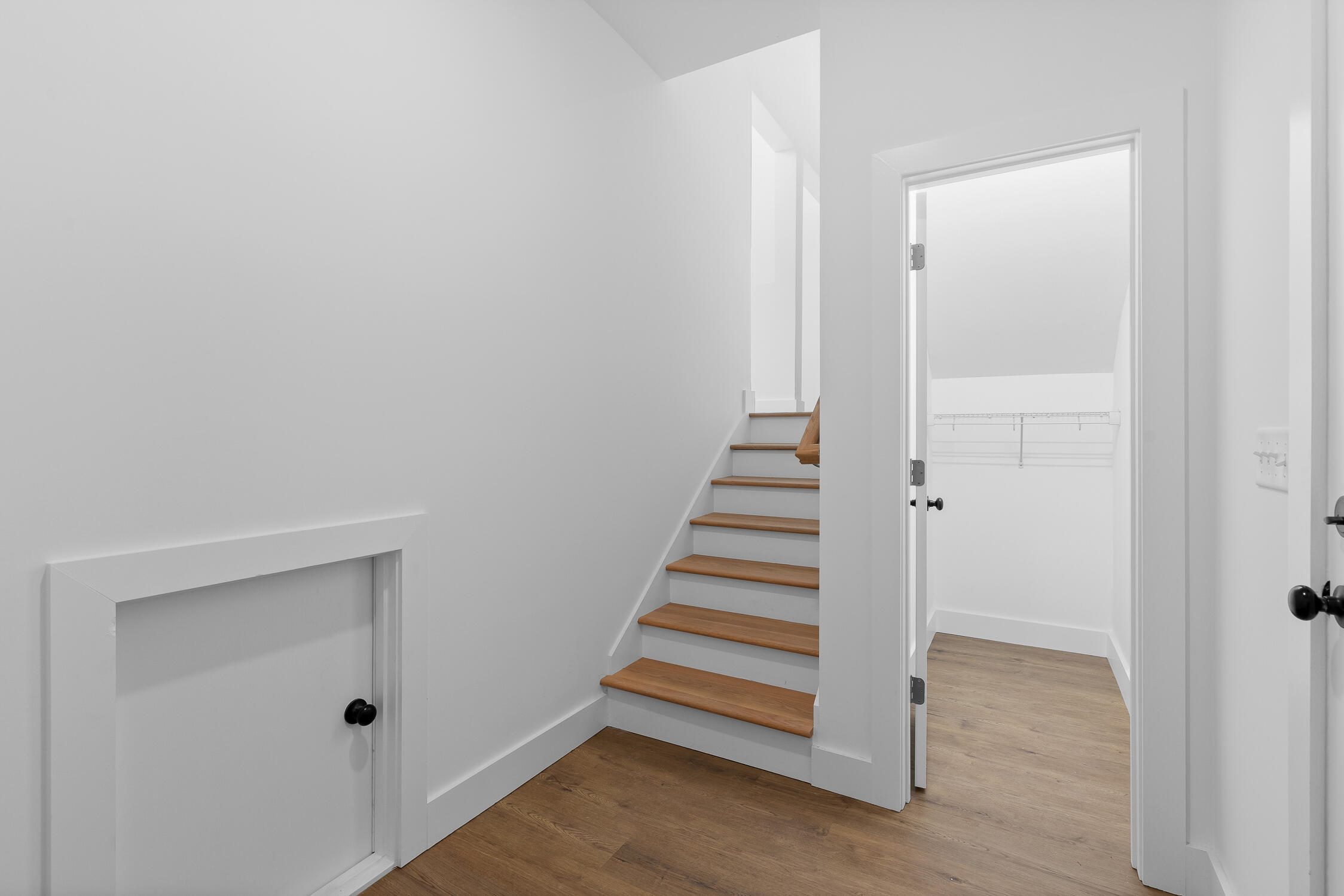 3303 Aberdeen Row
