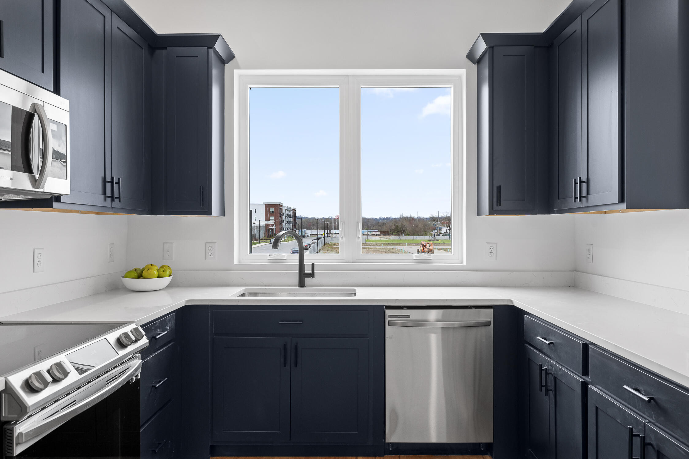 3303 Aberdeen Row
