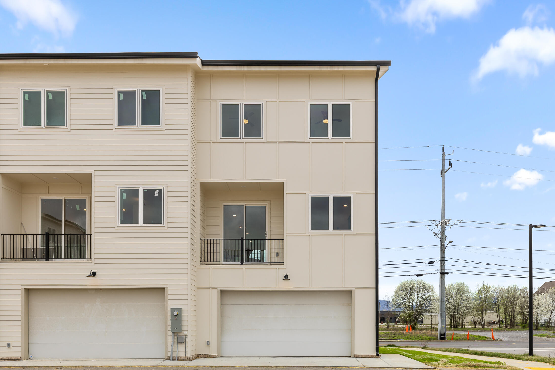 3303 Aberdeen Row
